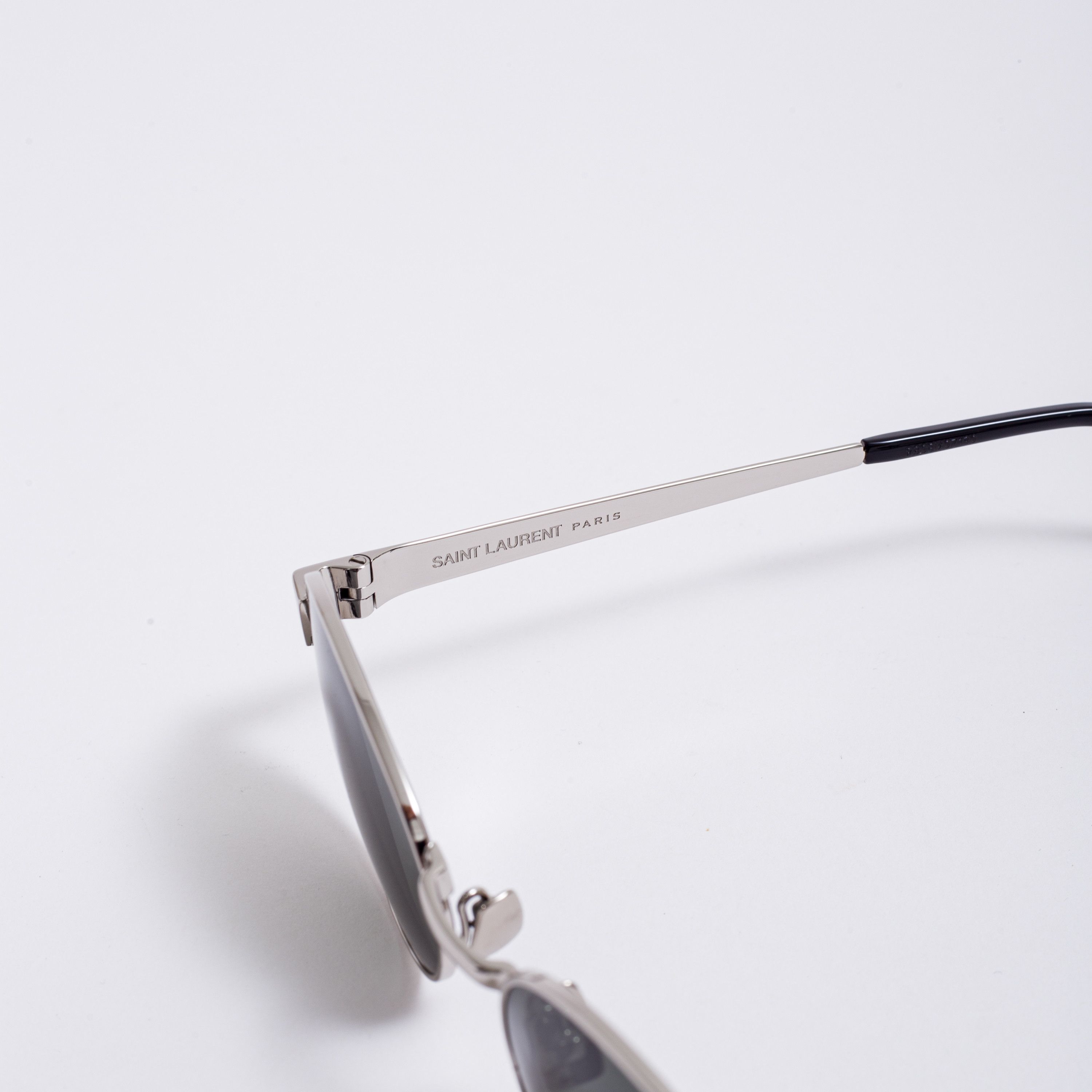 Yves Saint Laurent SAINT LAURENT SL 692 002 SILVER Size ONE SIZE - 4 Thumbnail