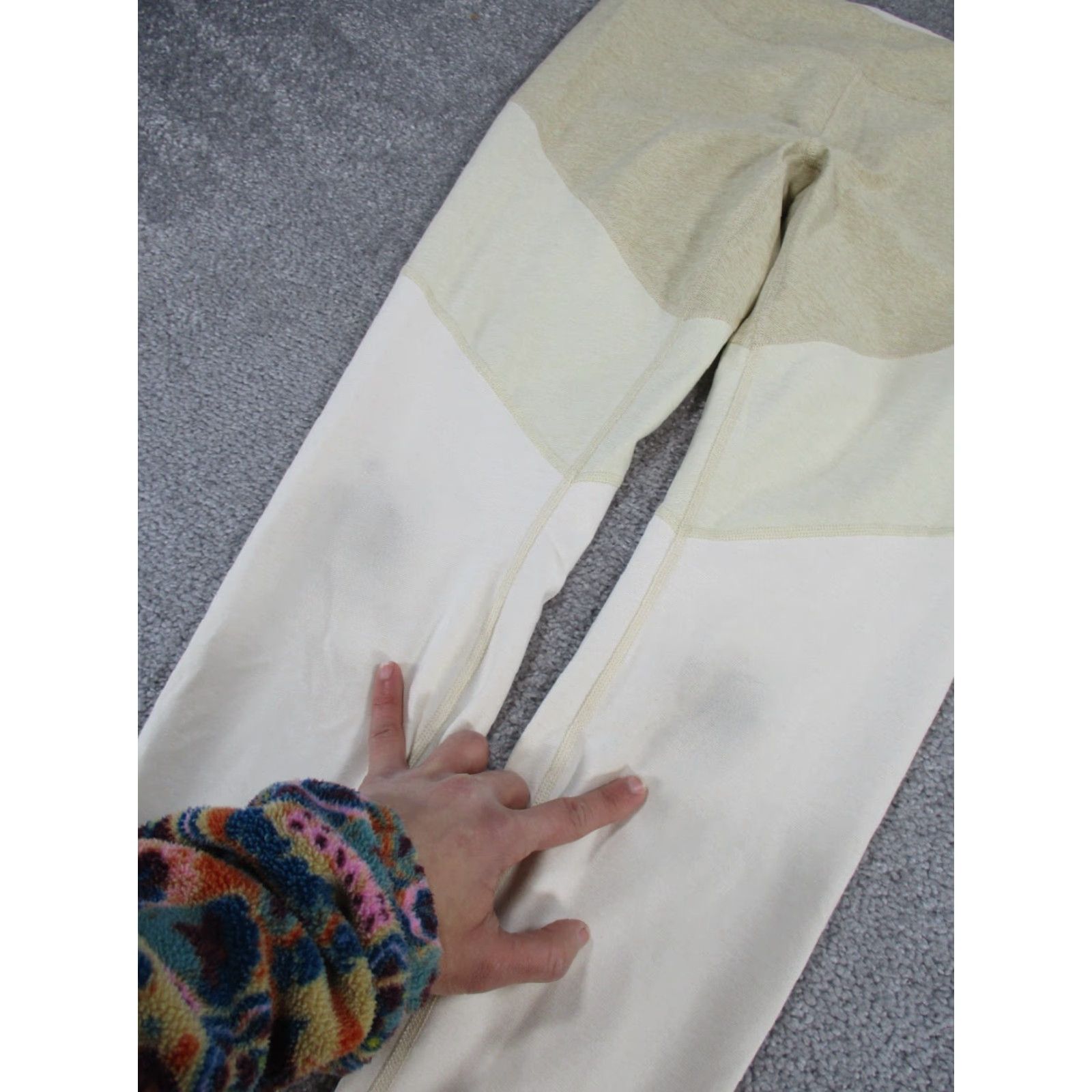 Outdoor Voices Outdoor Voices Compression Leggings Womens Medium Beige Colorblock Activewear Gym Size 32" / US 10 / IT 46 - 2 Thumbnail