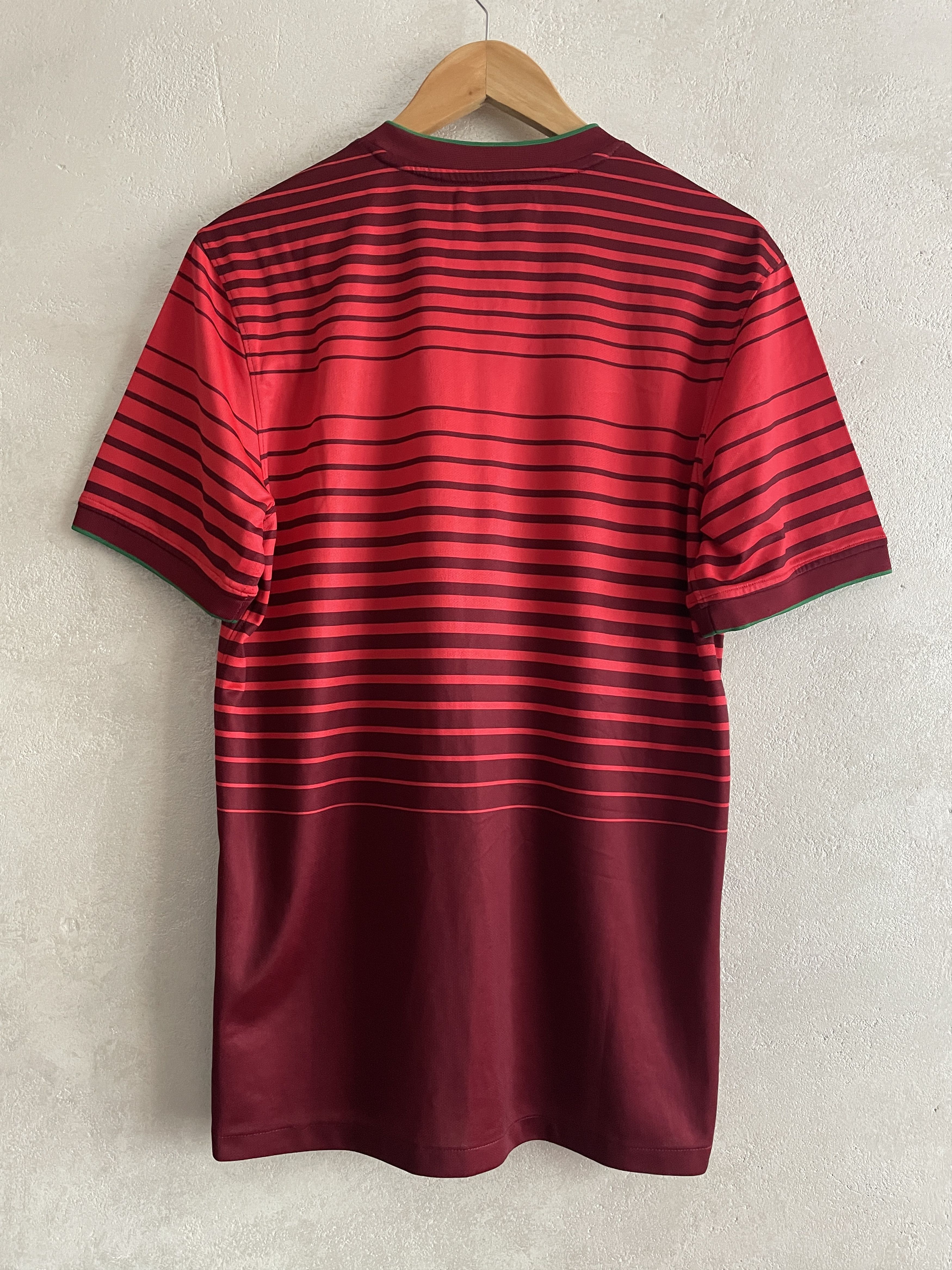 Nike Portugal Home Kit Shirt 2014 2015 Soccer Jersey Camiseta Size US M / EU 48-50 / 2 - 2 Thumbnail