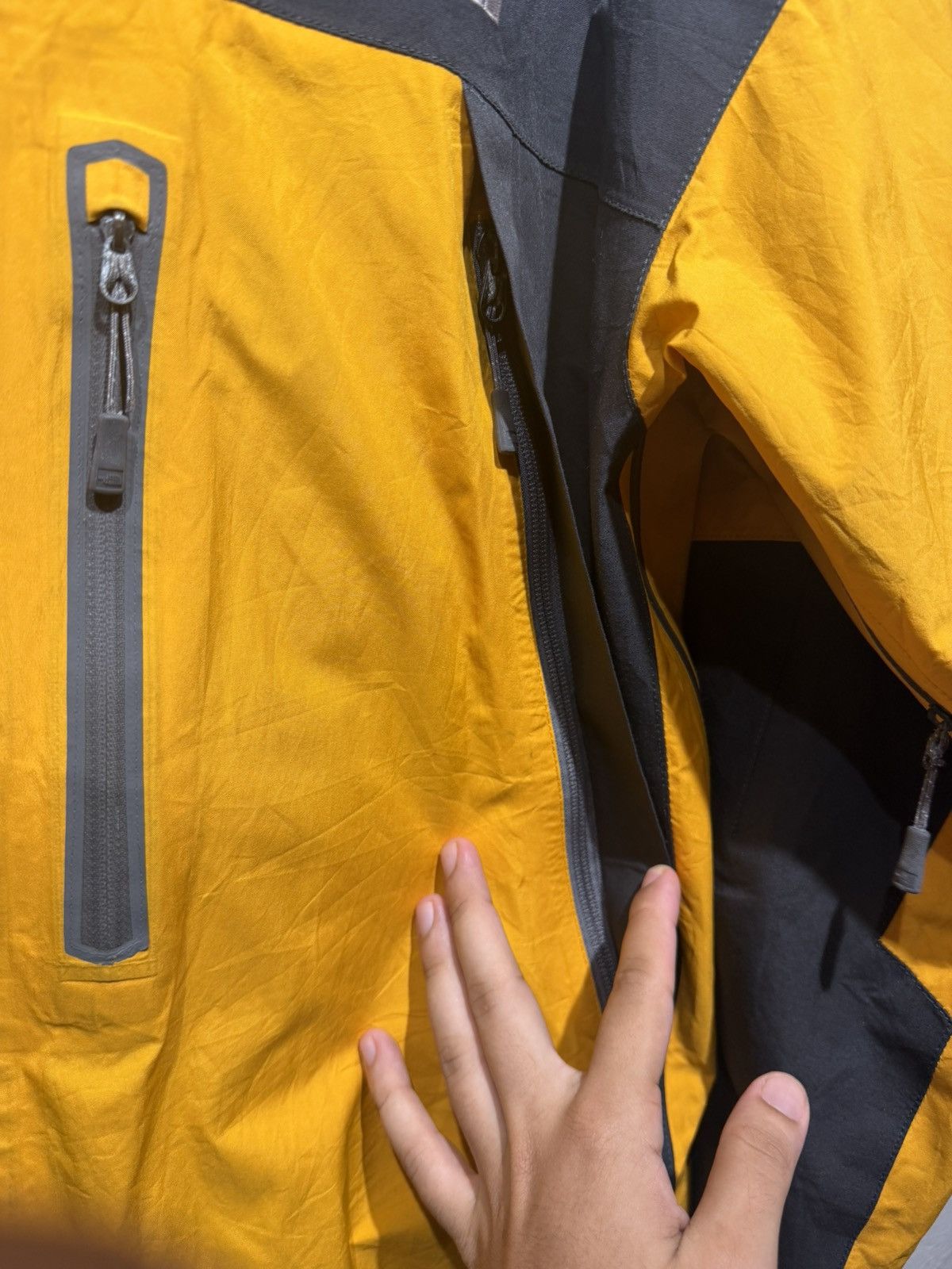 The North Face Vintage The North Face Summit Series Goretex Jacket Size US L / EU 52-54 / 3 - 11 Thumbnail