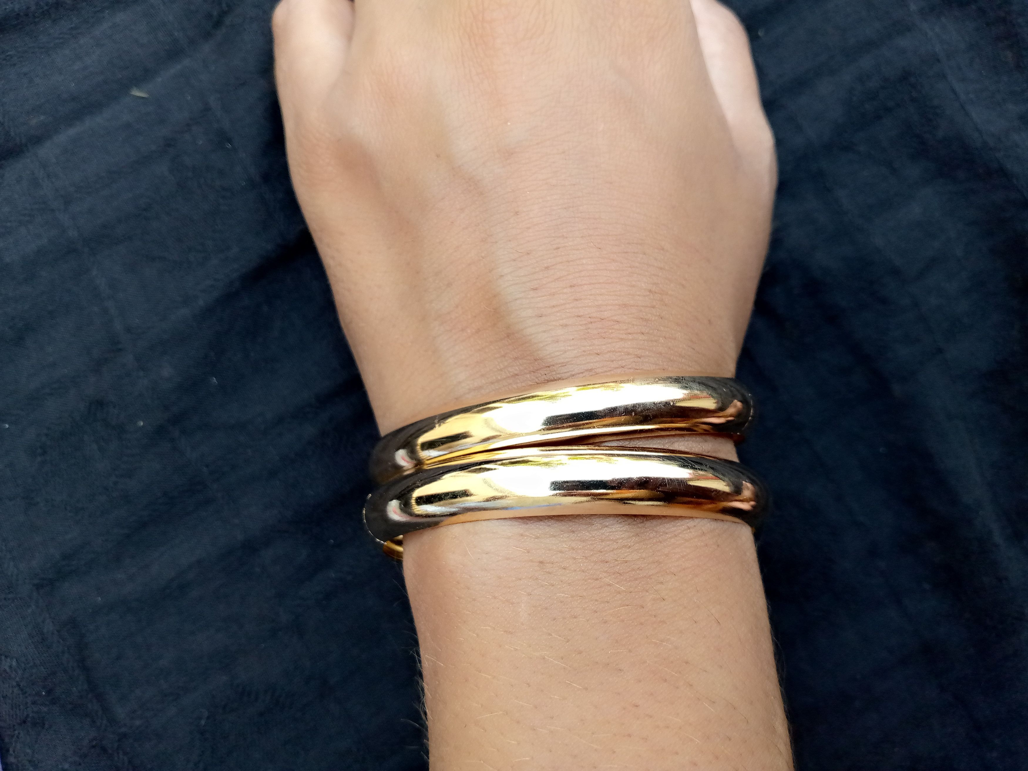 Other Plain Gold-tone Bangle Bracelet Size ONE SIZE - 1 Thumbnail