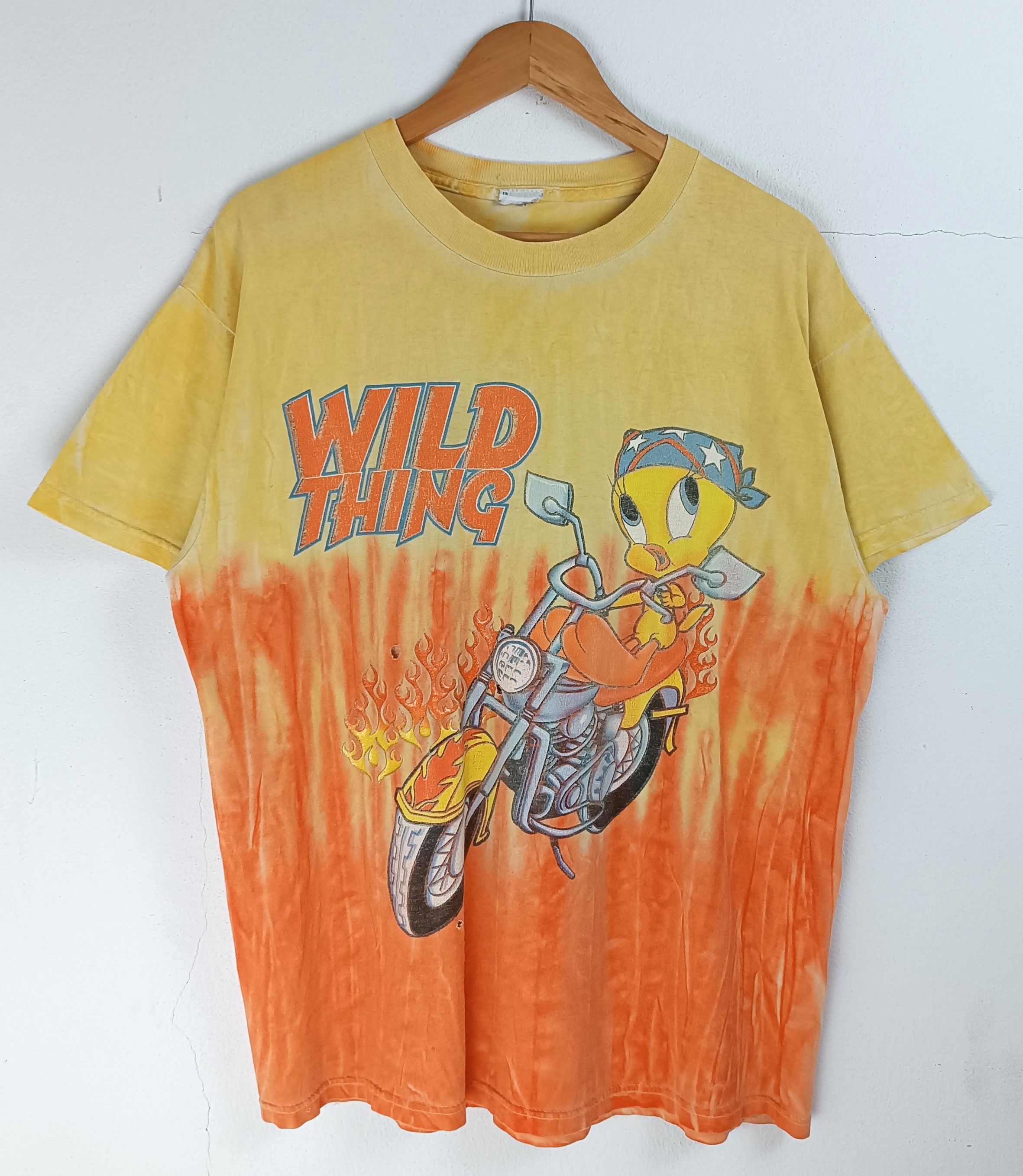 Disney VINTAGE 90'S TWEETY WILD THING HARLEY DAVIDSON AOP TEE RARE Size US L / EU 52-54 / 3 - 3 Thumbnail