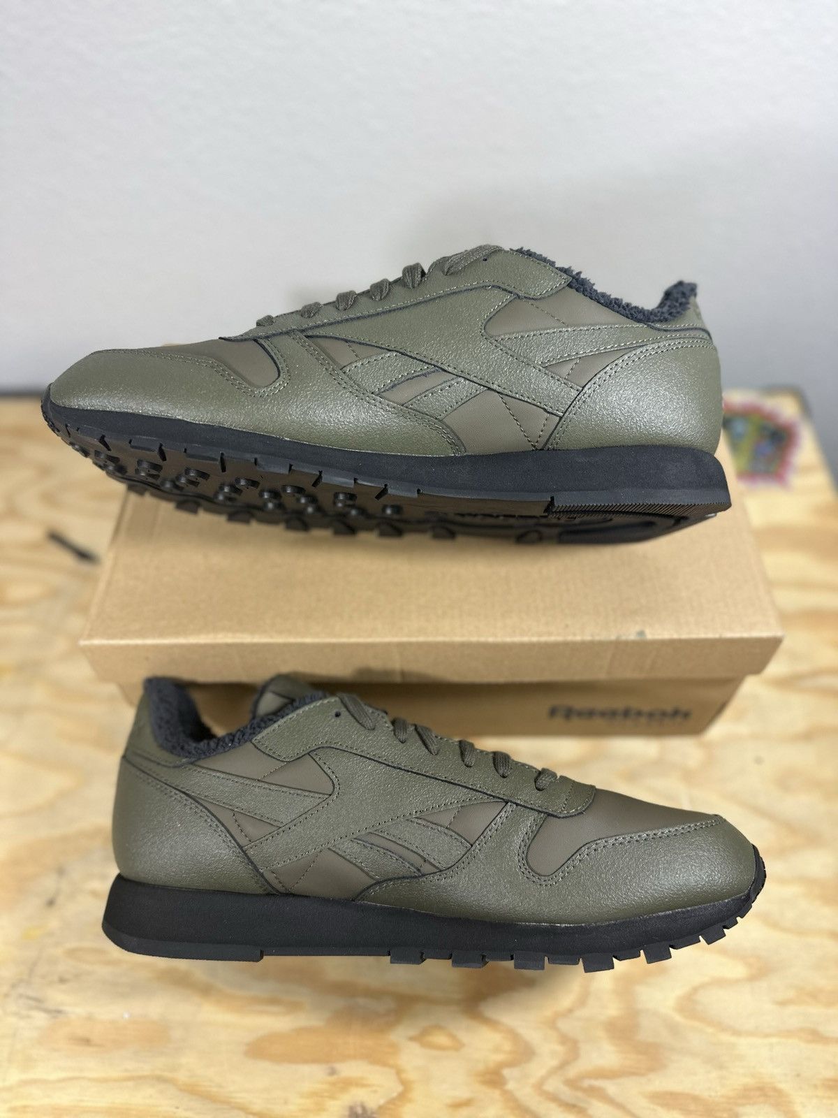 Reebok Reebok Classic Leather/Sherpa Mens Green Size US 9.5 / EU 42-43 - 2 Thumbnail