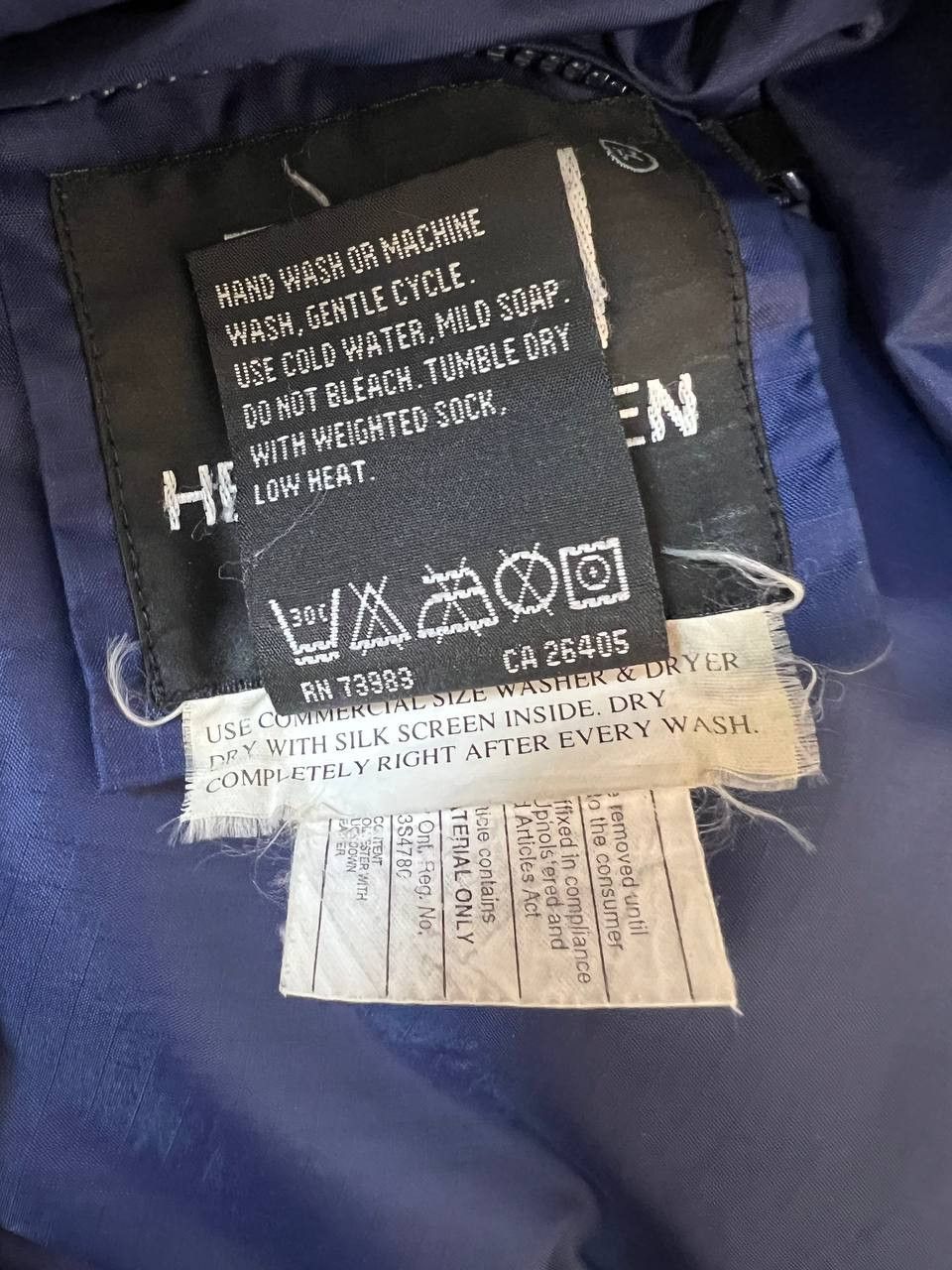 Helly Hansen HELLY HANSEN ZN19821T REVERSIBLE PUFFER JACKET Sz L Size US S / EU 44-46 / 1 - 12 Thumbnail