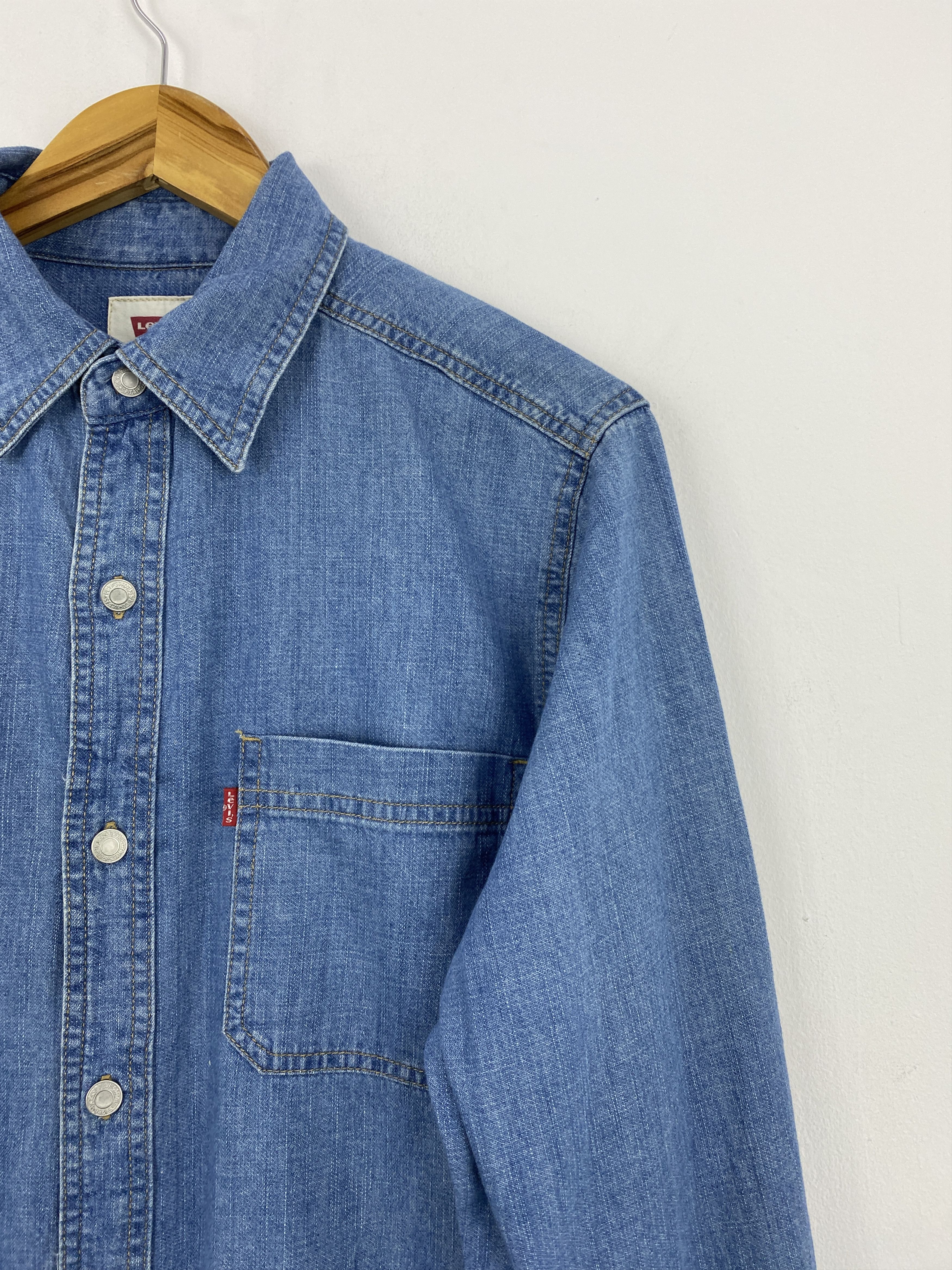 Levi's Vintage Levis Double Pocket Button Up Denim Jacket J1736 Size US S / EU 44-46 / 1 - 9 Thumbnail