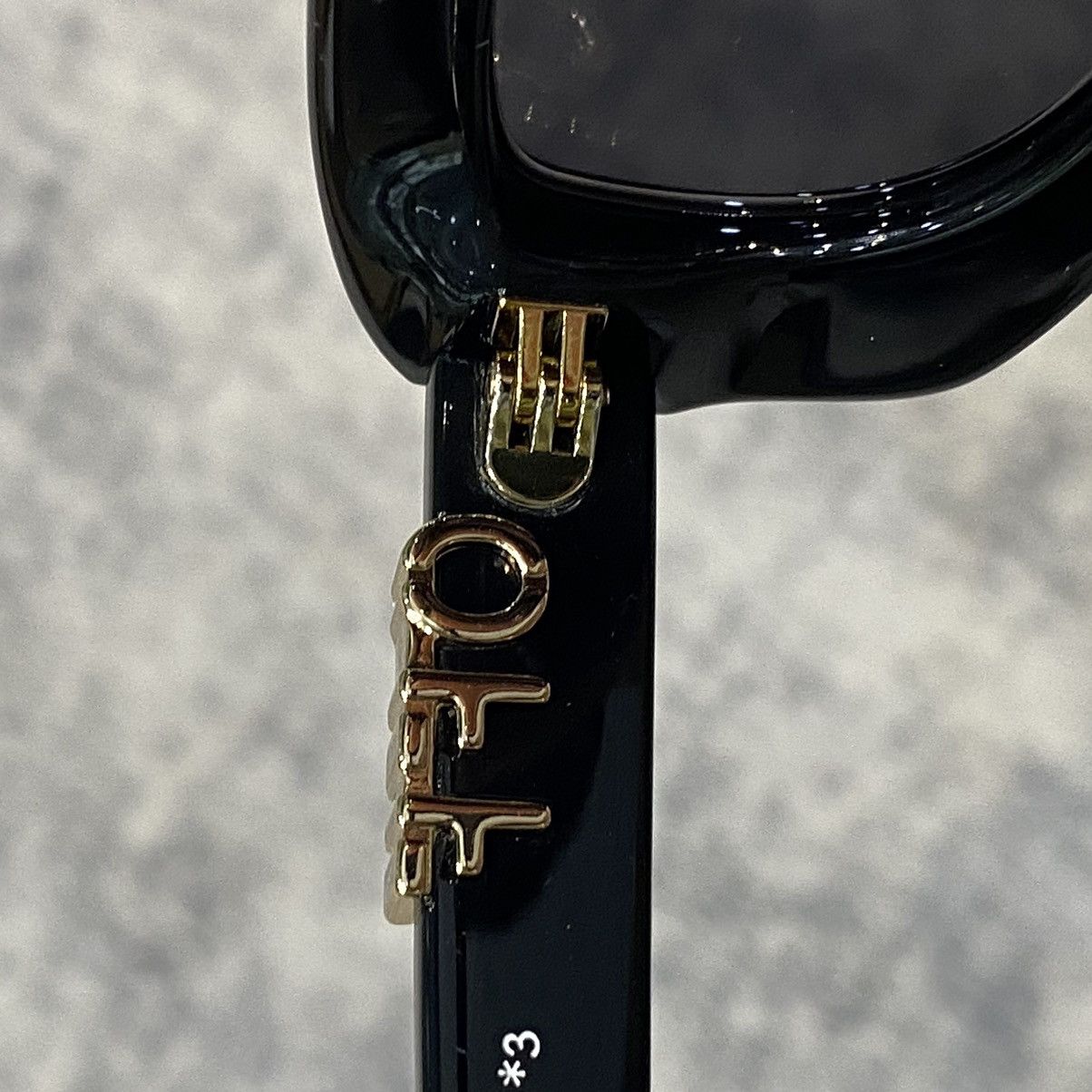 Off-White OFF WHITE RENTON OERI13CF24PLA0011007 BLACK DARK GREY Size ONE SIZE - 9 Thumbnail