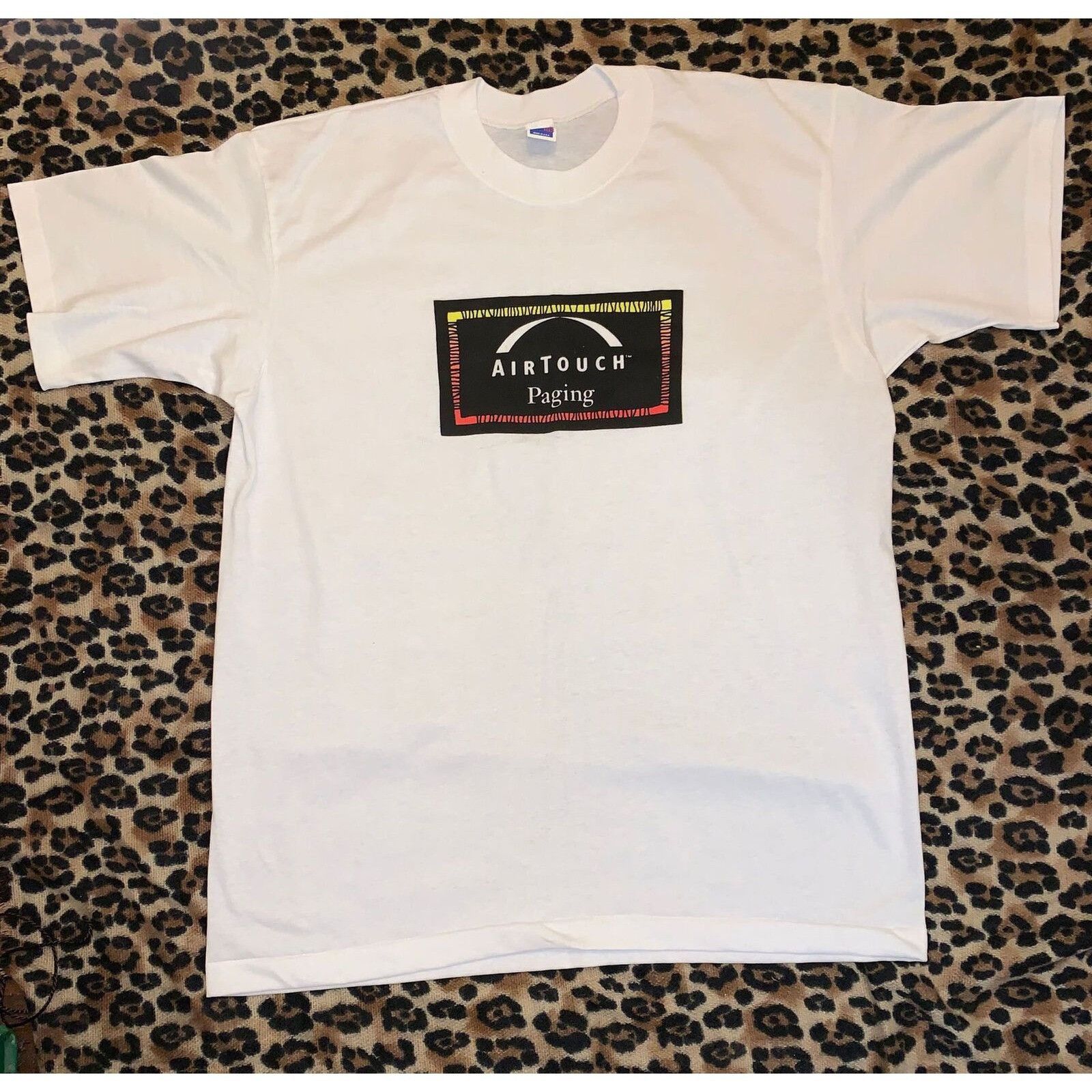 Vintage Vintage 90s AIRTOUCH PAGING Promo T-Shirt ~ Extra Large Size US XL / EU 56 / 4 - 1 Thumbnail