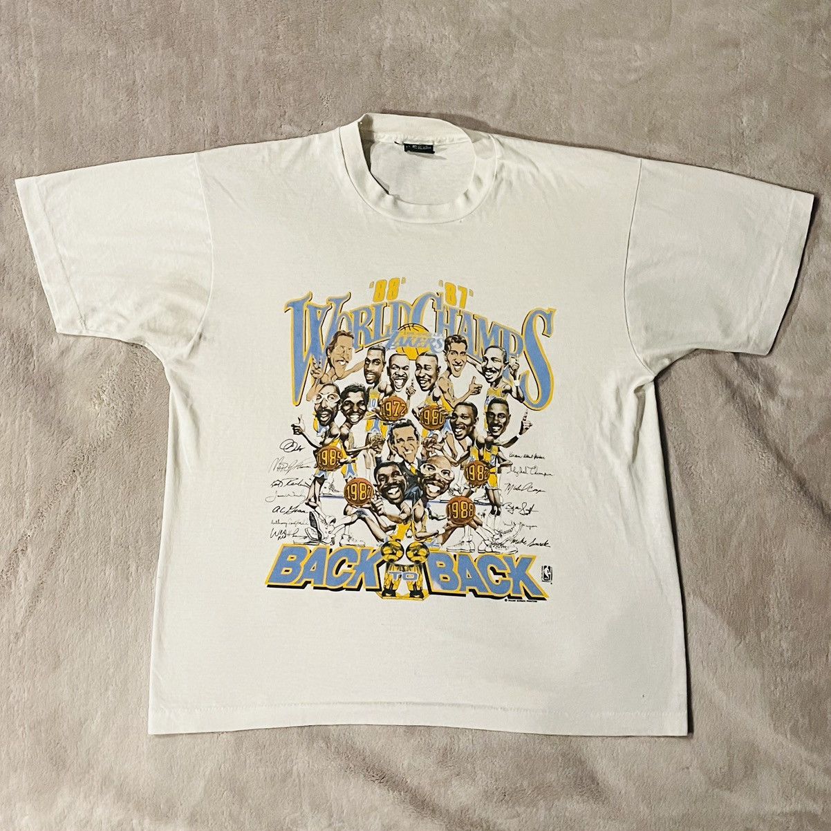 Vintage 1987-88 NBA Los Angeles Lakers Champions T-Shirt XL