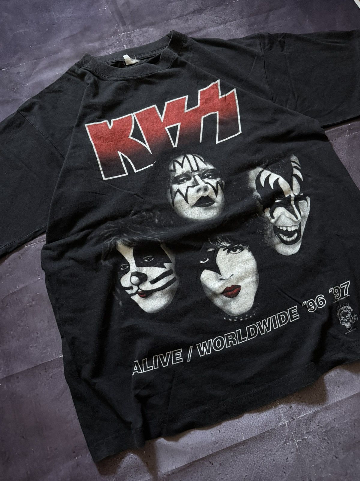KISS × Merc Vintage 1996 / 97 KISS T-shirt ALIVE / WORLDWIDE Size US L / EU 52-54 / 3 - 1 Thumbnail