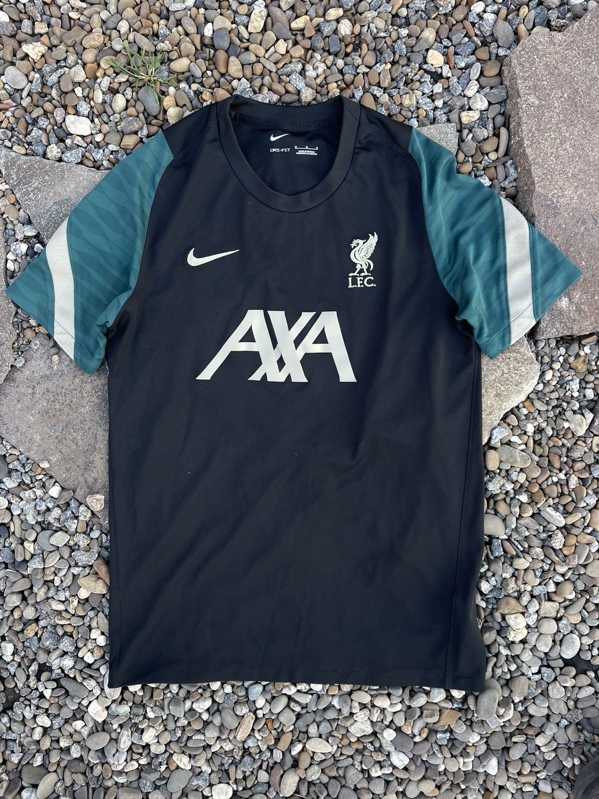 Nike 2022 Nike Liverpool soccer jersey Size US M / EU 48-50 / 2 - 1 Thumbnail