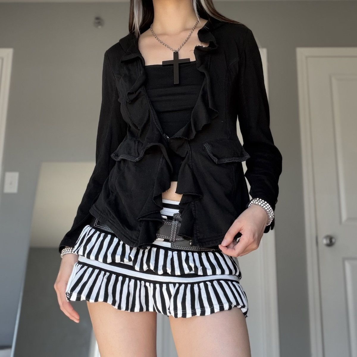 Other Mystree Black Ruffle Open Front Button Cardigan w/ Pockets Size S / US 4 / IT 40 - 11 Thumbnail