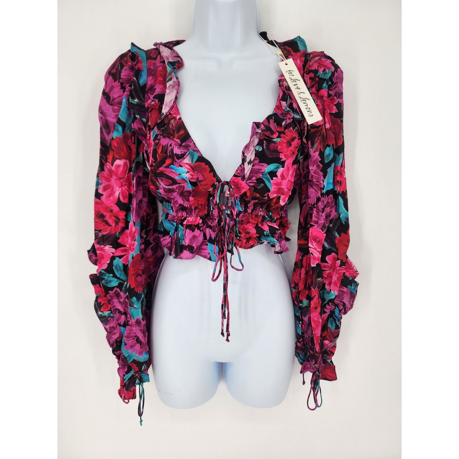 For Love & Lemons For Love & Lemons Floral Ruffle "Scarlett" Crop Top Size XS Size XS / US 0-2 / IT 36-38 - 10 Thumbnail
