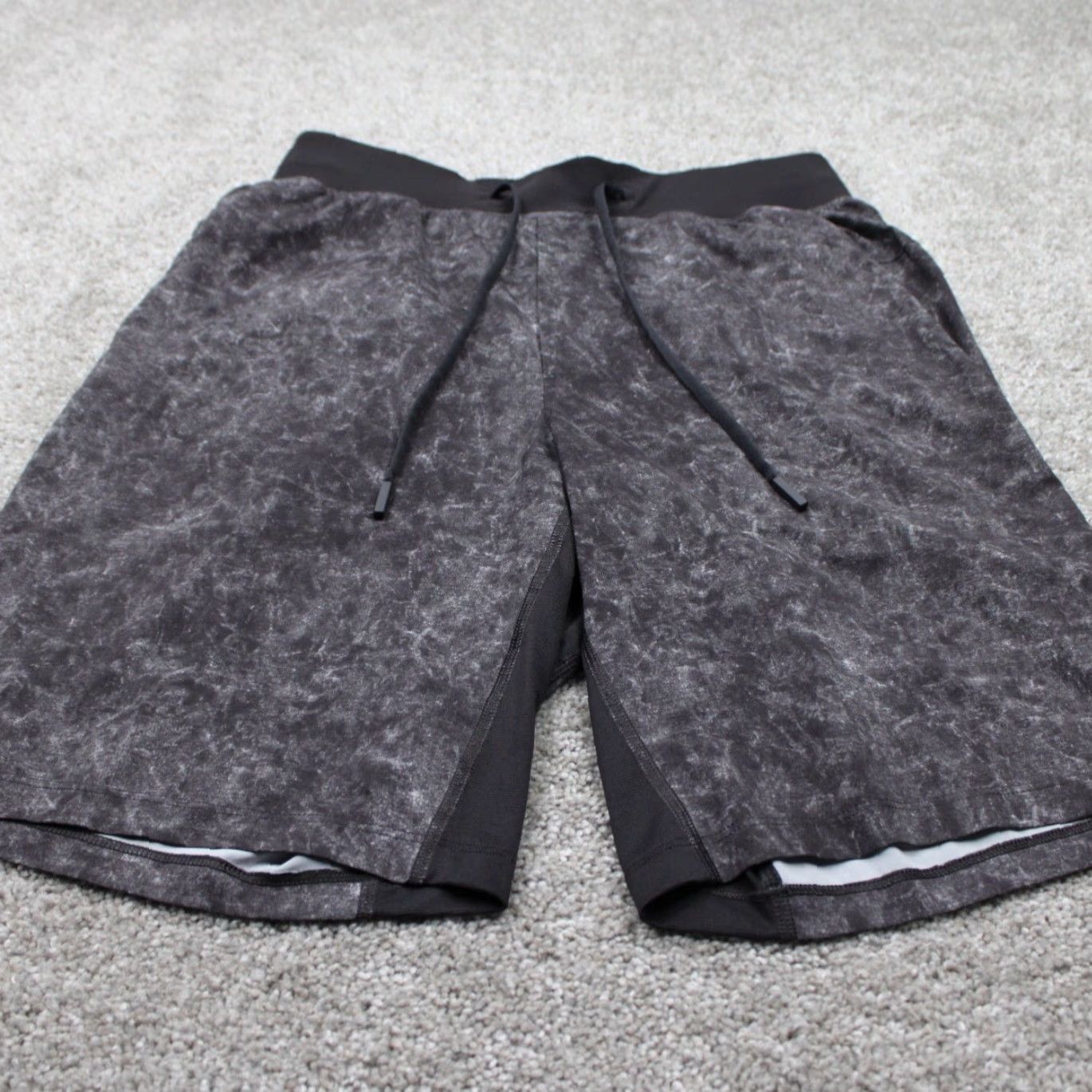 Lululemon Lululemon T.H.E. Shorts Men Small Gray Inseam 9" Athletic Stretch Polyester Blend Linerless Size US 29 - 2 Thumbnail