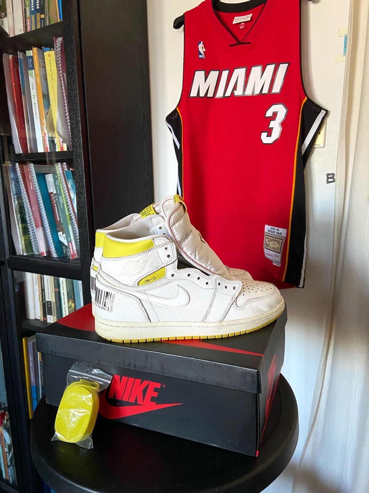 Jordan Brand Jordan 1 High First Class Flight Size US 8.5 / EU 41-42 - 4 Thumbnail