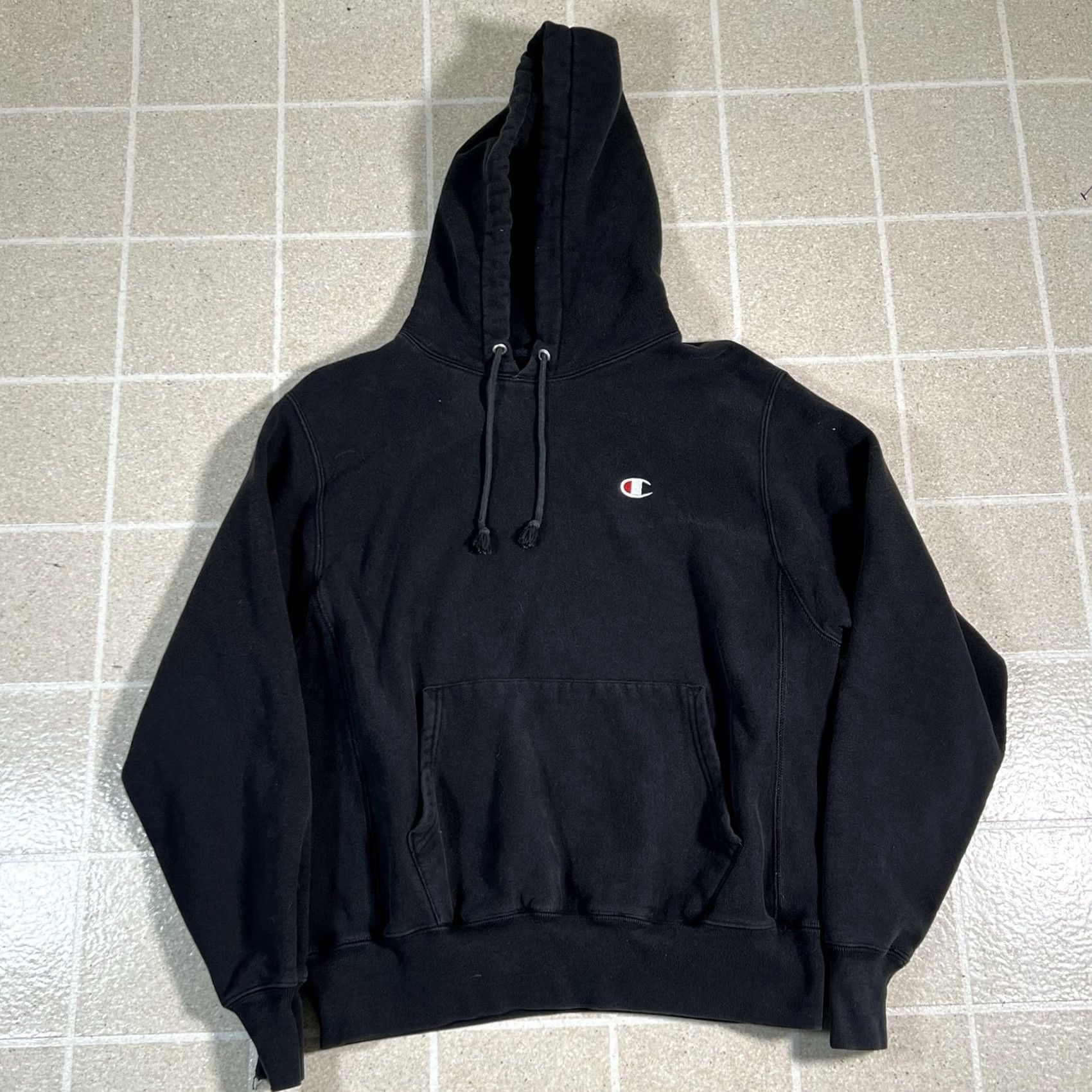 Champion VINTAGE Champion Reverse Weave Hoodie Sweatshirt Mens Medium Black Pullover 90s Logo Adjustable Heavyweight Hooded Pockets Ribbed Cuffs Mens Size US M / EU 48-50 / 2 - 2 Thumbnail