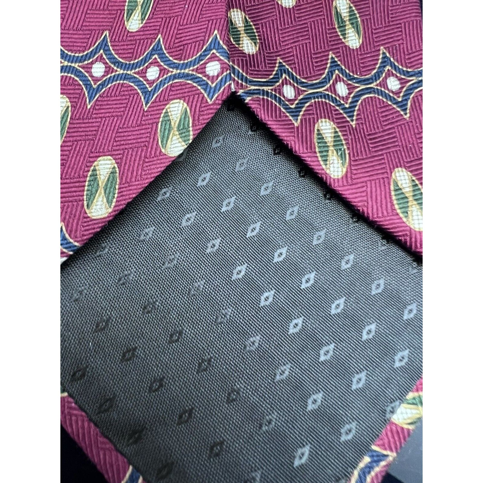 Bill Blass NEO Bill Blass Maroon All Silk Tie with Gold Grephics Size ONE SIZE - 5 Thumbnail