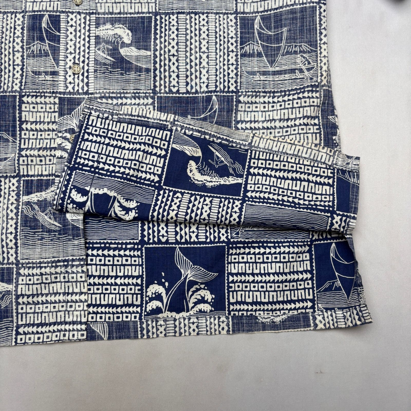 Reyn Spooner Reyn Spooner Reverse Print Hawaiian Aloha Shirt Men's Large Size US L / EU 52-54 / 3 - 2 Thumbnail