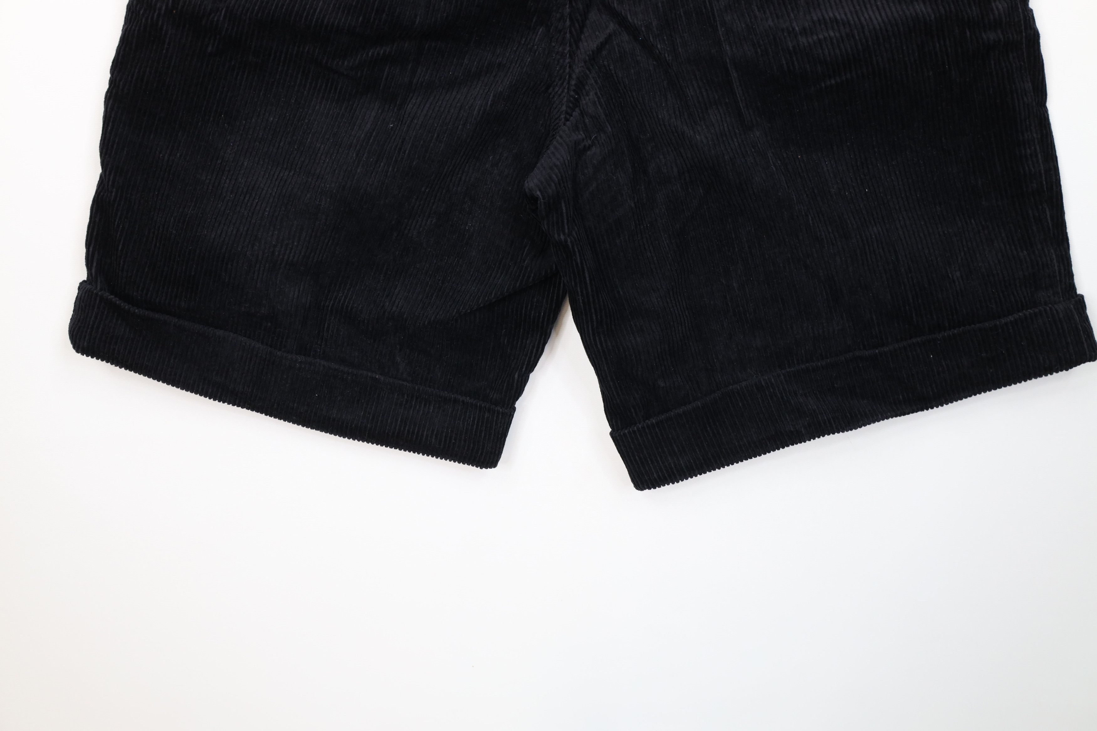Vintage Vintage 90s Streetwear Cuffed Baggy Corduroy Shorts Black Size 32" / US 10 / IT 46 - 13 Thumbnail