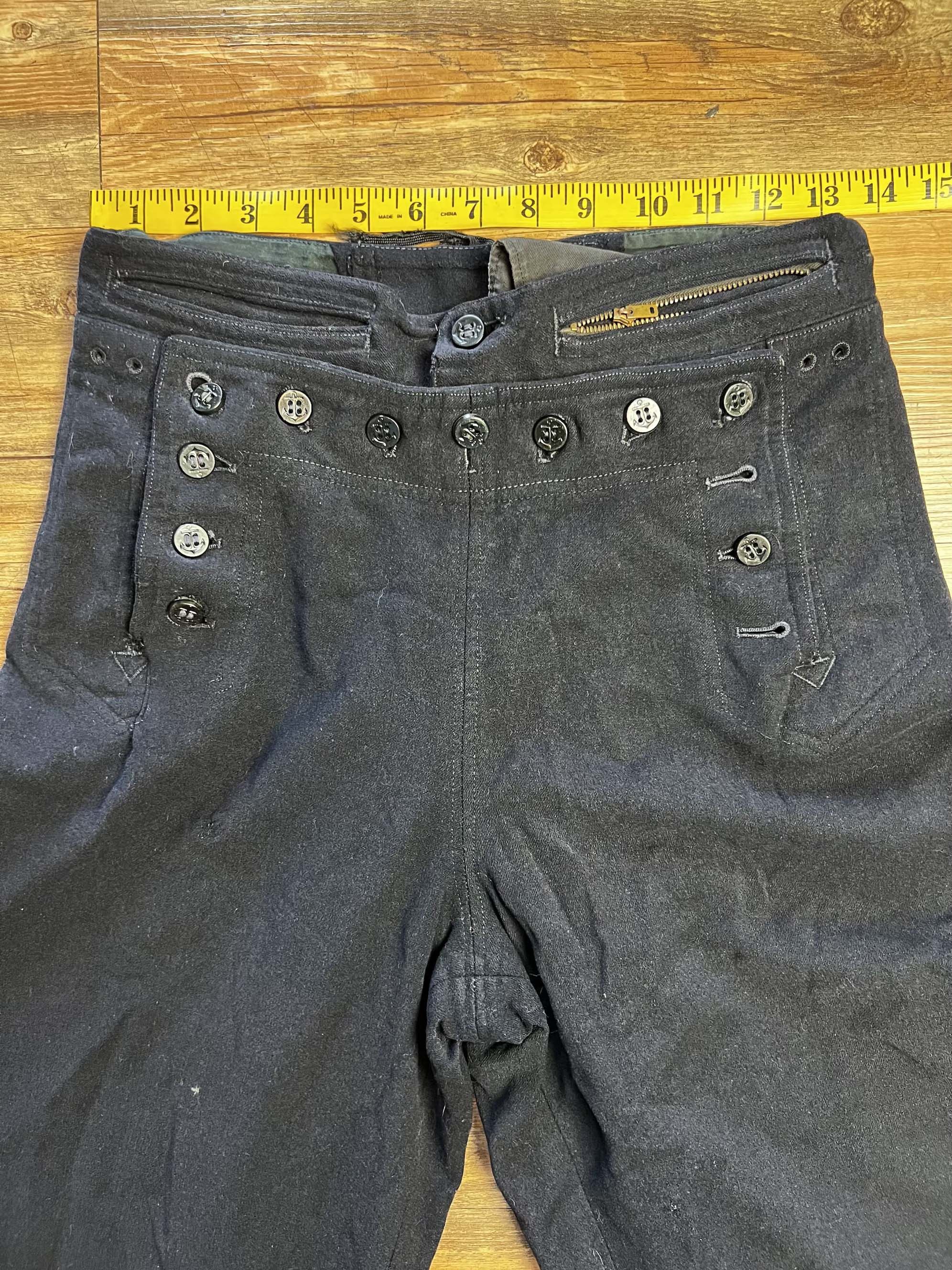 Vintage Vintage 1940s WWII US Navy 13 Button Wool Sailor Pants Size US 26 / EU 42 - 4 Thumbnail