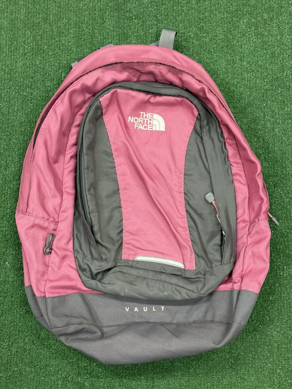 The North Face The North Face Vault Backpack Size ONE SIZE - 1 Thumbnail
