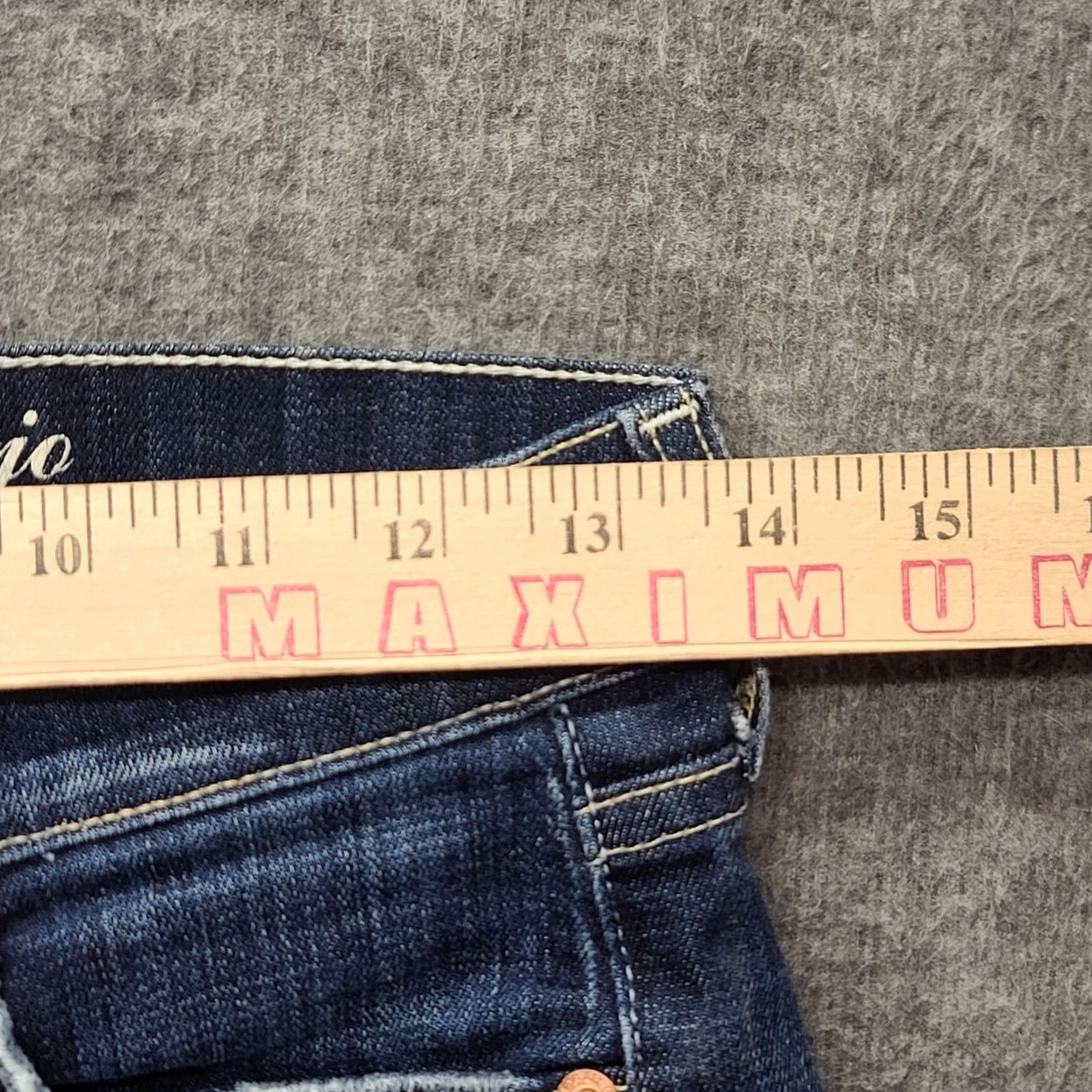 7 For All Mankind VINTAGE 7 For All Mankind Cut Off Shorts Womens 25 Dojo Distressed Stretch Booty Daisy Denim Blue Pocket 5-Pocket Logo Embroidered Size 42" / US 20 - 4 Thumbnail