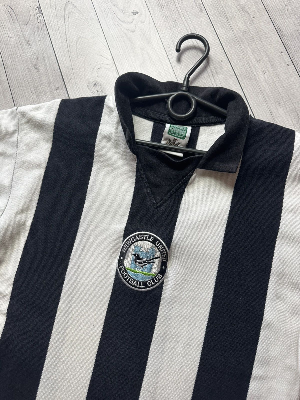 Vintage Vintage New Castle United Striped Jersey size S retro Size US S / EU 44-46 / 1 - 5 Thumbnail