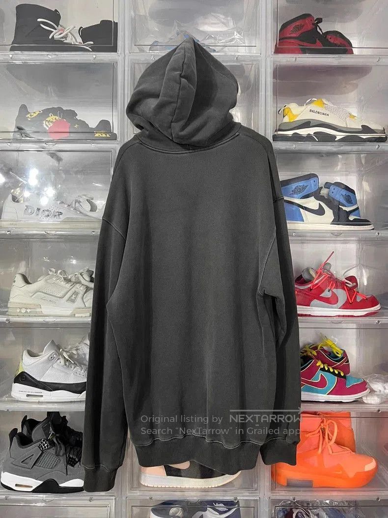 Balenciaga Balenciaga Washed Portrait Hoodie S. Size US S / EU 44-46 / 1 - 2 Thumbnail
