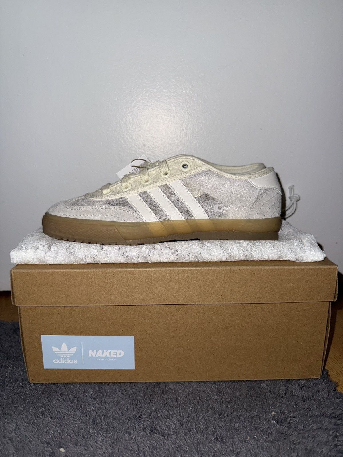 Adidas Adidas Tischtennis Naked Copenhagen Silvery Daisy Lace Pack Size US 6 / IT 36 - 1 Thumbnail