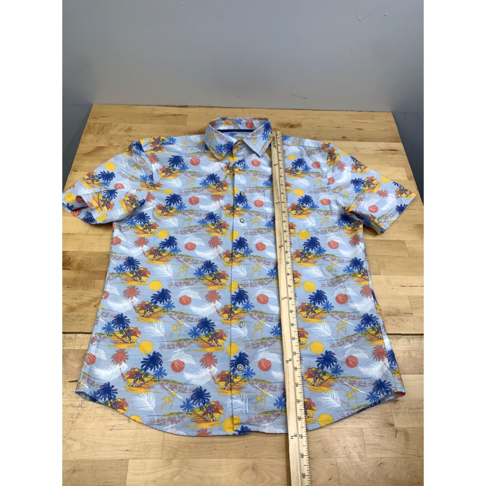 johnnie-O Johnnie-O Button-Up Shirt Mens S Blue Beach Vacation Casual Short Sleeve Cotton? (Note: cotton not in original) Size US S / EU 44-46 / 1 - 3 Thumbnail