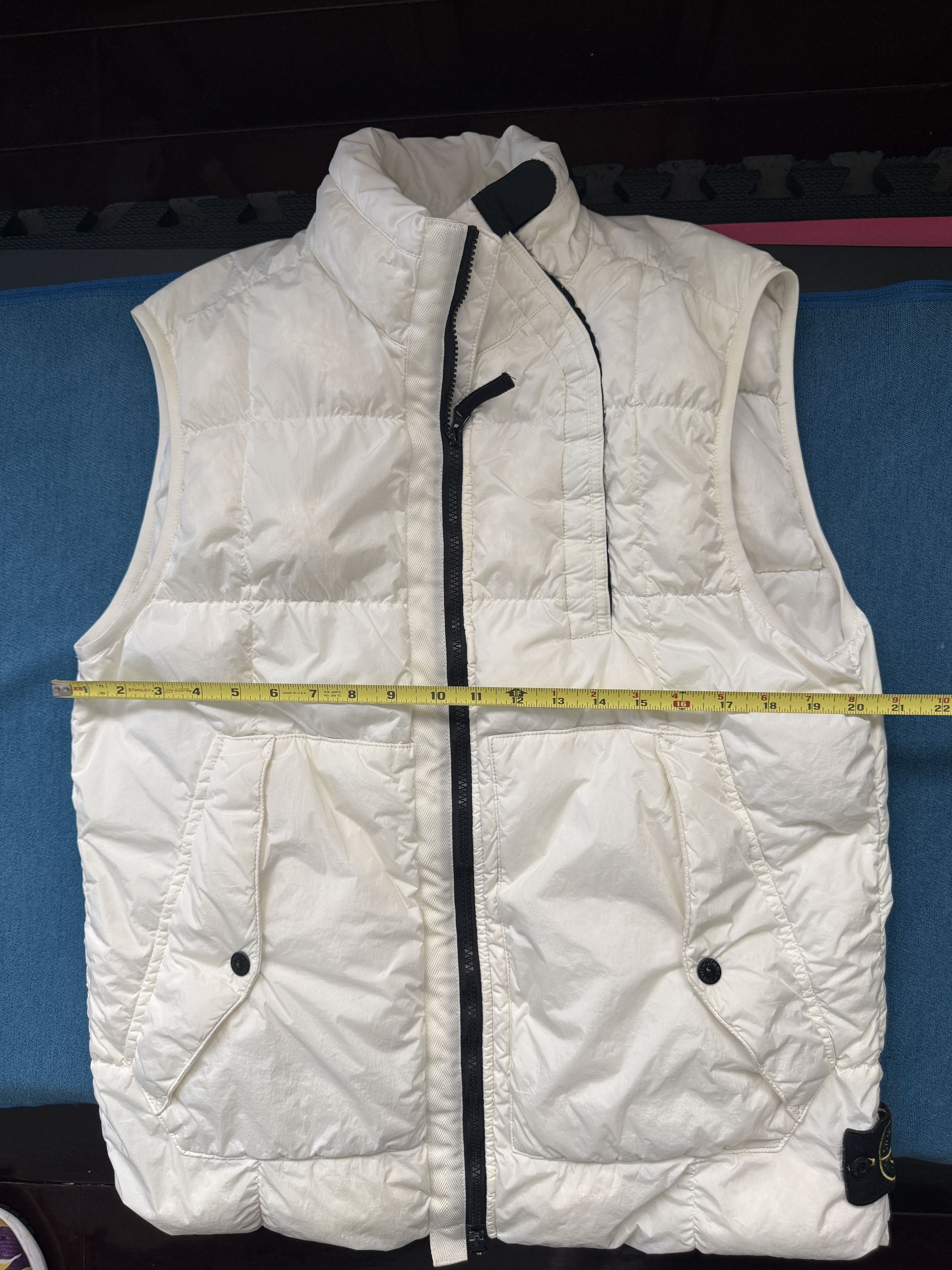 Stone Island Crinkle White Sleeveless Down Vest Size Large Size US L / EU 52-54 / 3 - 12 Thumbnail