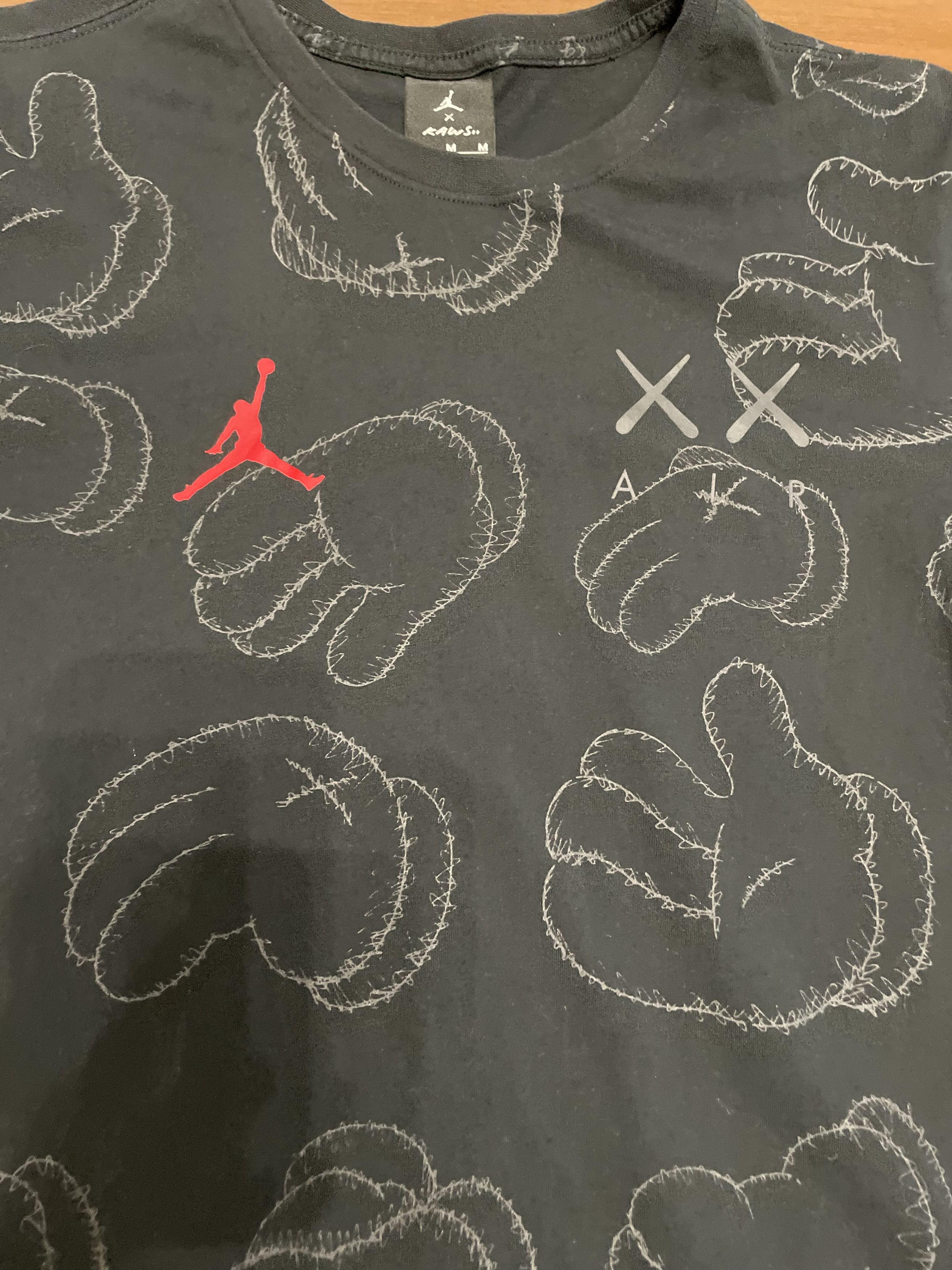 Jordan Brand × Kaws KAWS X JORDAN TEE T-SHIRT BLACK Size US M / EU 48-50 / 2 - 2 Thumbnail