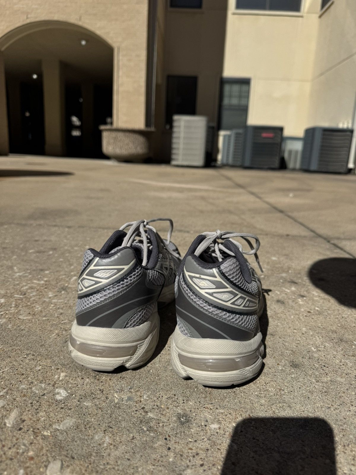 Asics ASIC Gel- 1130 Oyster grey Size US 9.5 / EU 42-43 - 3 Thumbnail