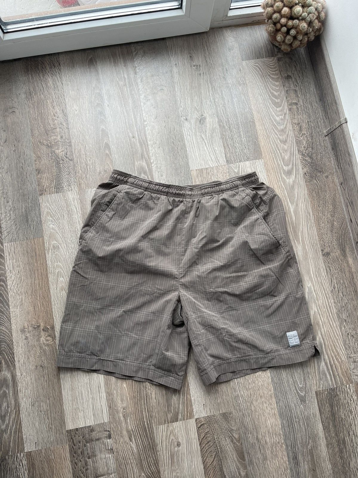 Nike × Vintage 90's NIKE SWOOSH LOGO Y2K RARE RETRO SHORTS VINTAGE Size US 34 / EU 50 - 6 Thumbnail