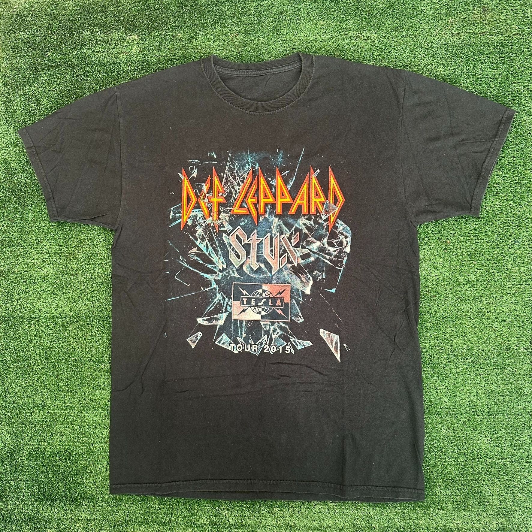 Def Leppard Def Leppard Styx Tesla Tour T-Shirt 2015 Concert Heavy Metal Size US M / EU 48-50 / 2 - 1 Thumbnail