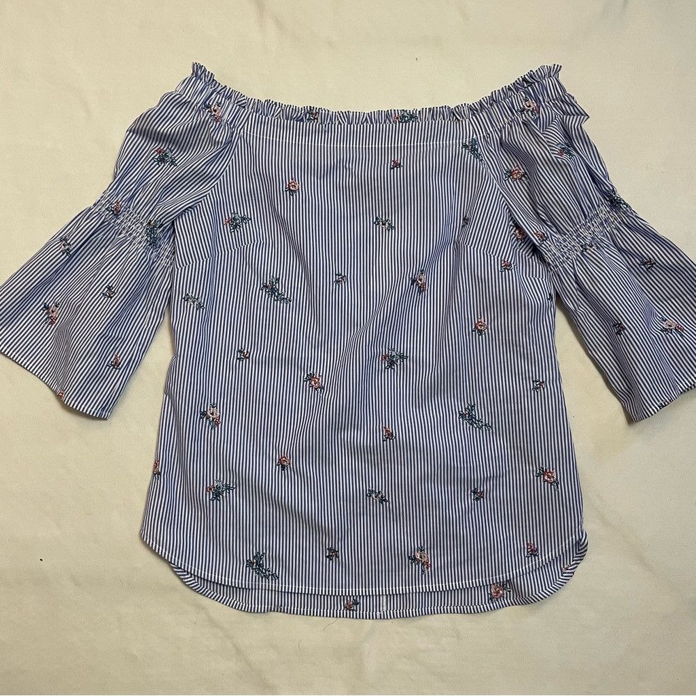 White House Black Market NWT New $99 White House Black Market Embroidered Off-The-Sh Size S / US 4 / IT 40 - 6 Thumbnail