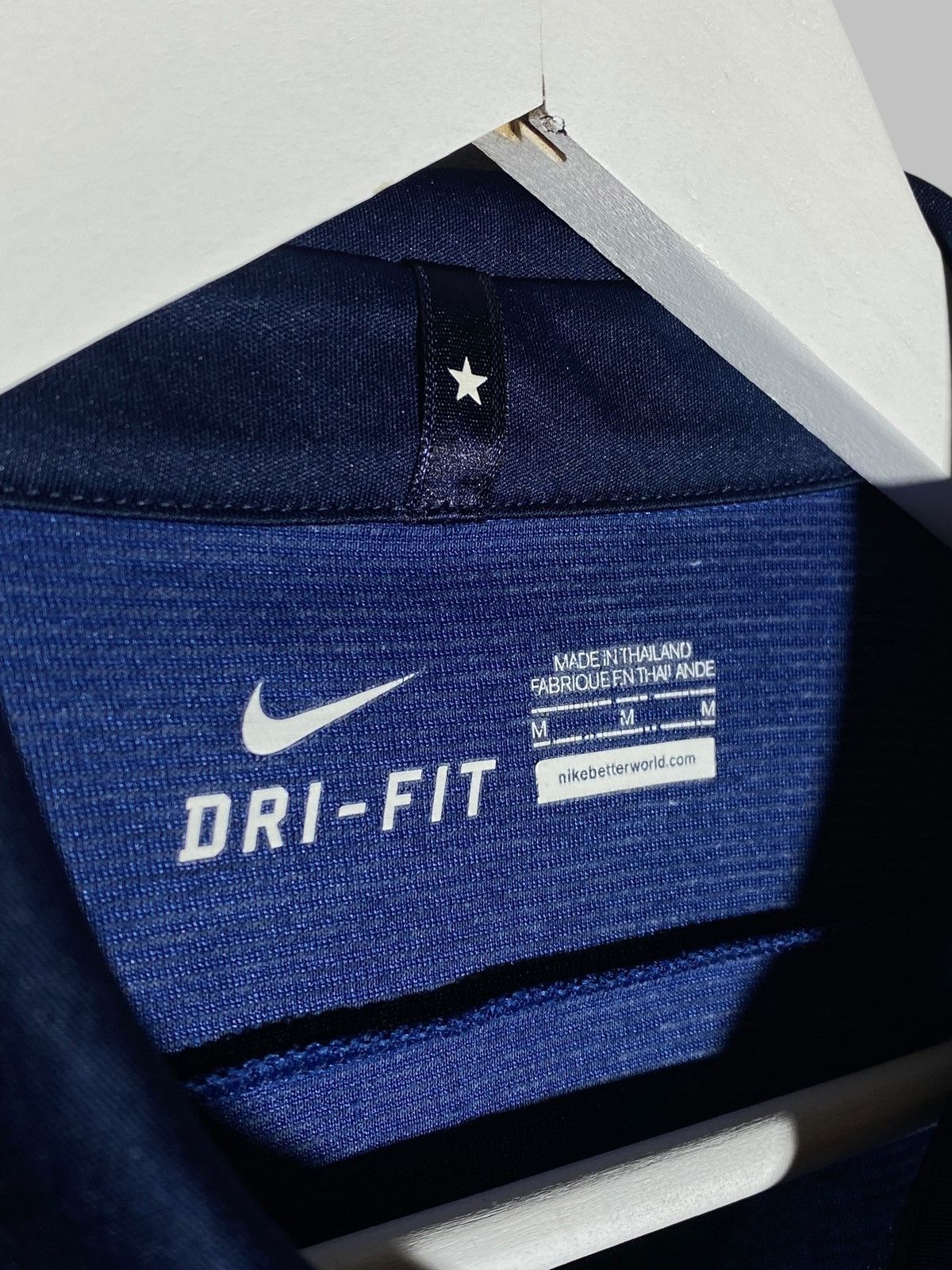 Nike Nike France National Team 2011 Home Football Shirt Size US M / EU 48-50 / 2 - 16 Thumbnail