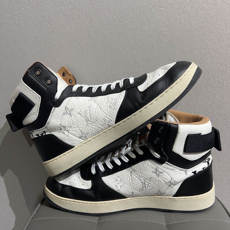 Louis Vuitton Louis Vuitton Rivoli Stylish High-Top Sneakers - Size US 8.5 / EU 41-42 - 7 Thumbnail