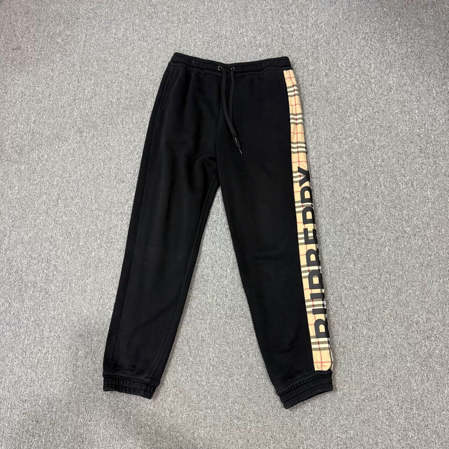 Burberry Burberry Check colorblocked sweatpants L 95 new Size US 38 / EU 54 - 1 Thumbnail