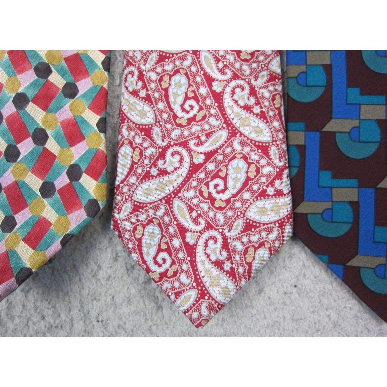 Halston Vintage Tie Lot of 3 Mens Silk Paisley Size ONE SIZE - 5 Thumbnail