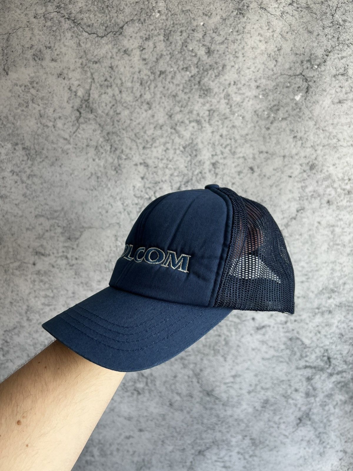 Volcom Volcom Vintage Trucker Cap Blue One Size Made In Korea Size ONE SIZE - 16 Thumbnail