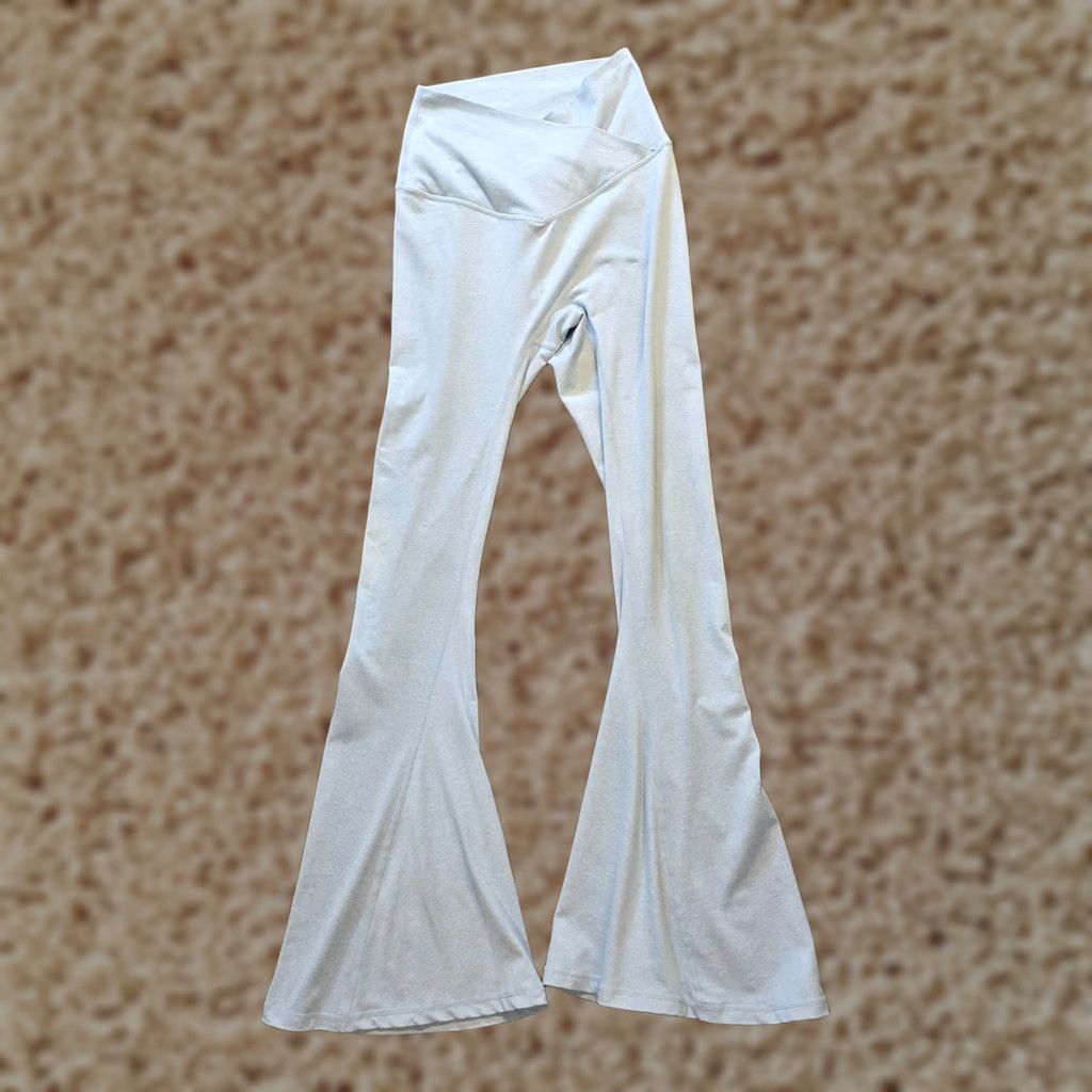 Vintage VINTAGE ILUS Pants Womens XS Blue Flare Crossover Waist Yoga Athleisure Casual Size 26" / US 2 / IT 38 - 1 Thumbnail
