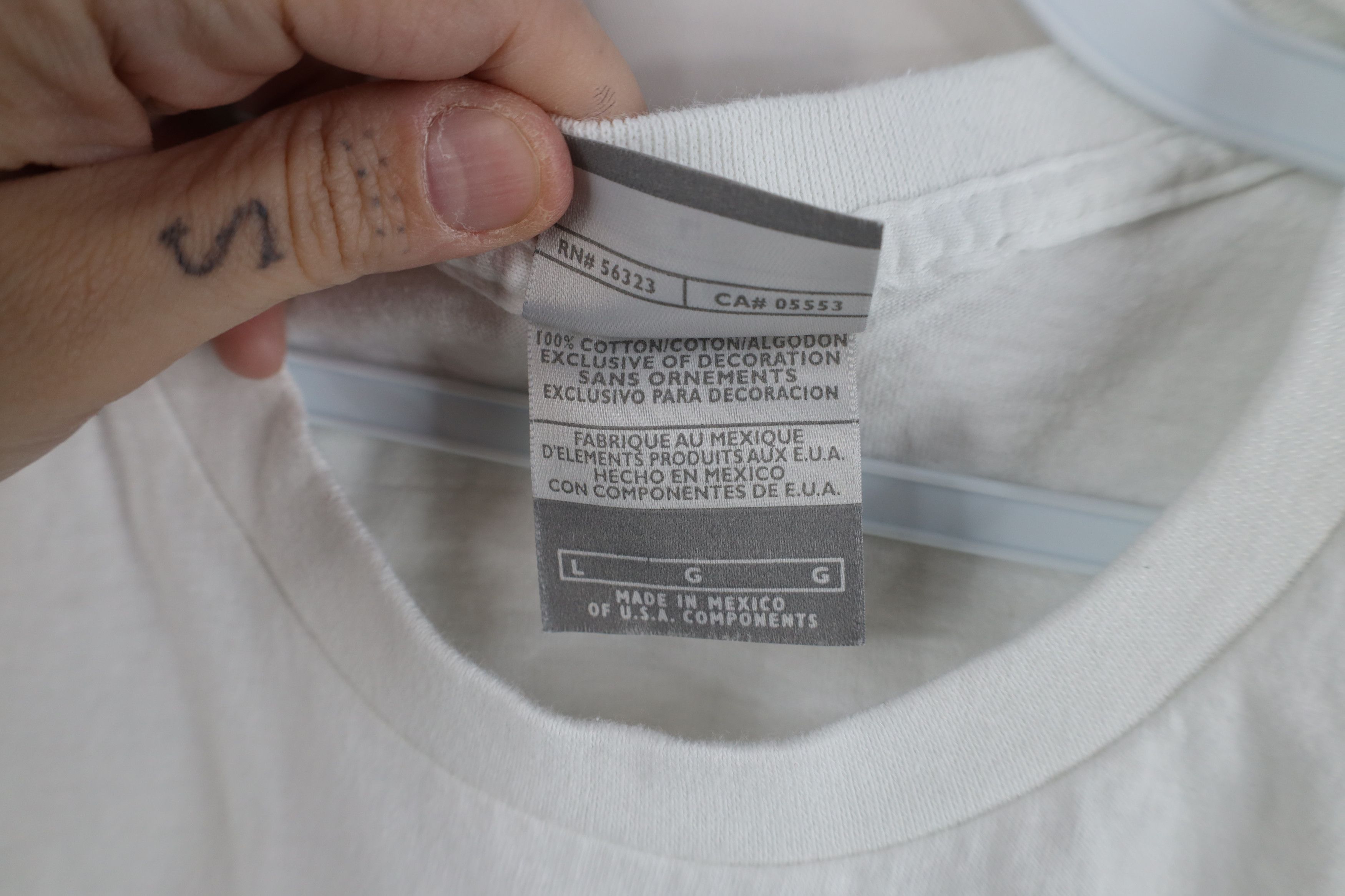 Nike Vintage 90s Y2K Nike Travis Scott Mini Swoosh T-Shirt White Size US L / EU 52-54 / 3 - 10 Thumbnail