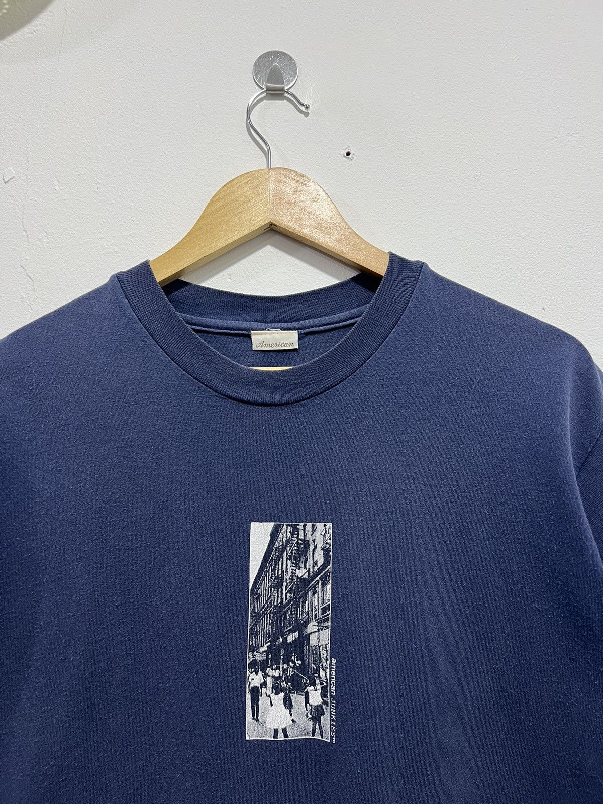 Vintage Vintage 90’s American Junkies Phototee Tshirt Size US M / EU 48-50 / 2 - 2 Thumbnail