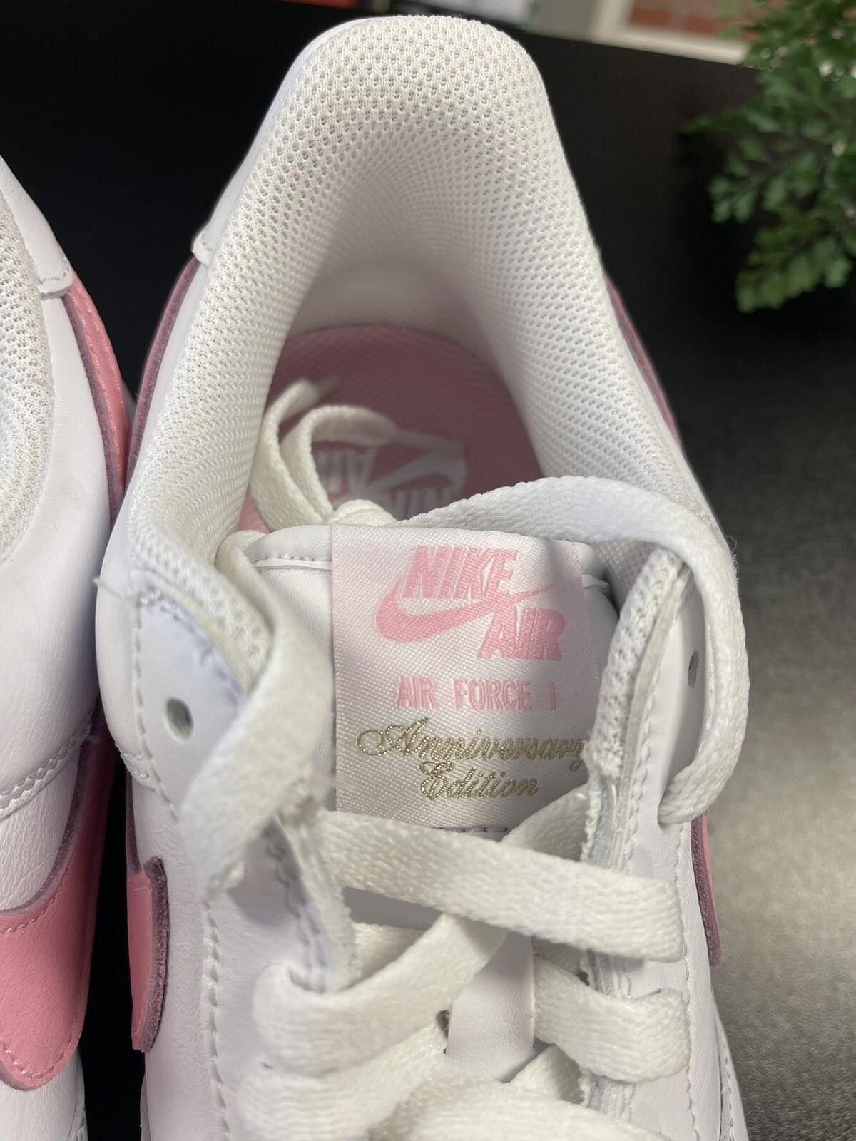 Nike Size 11 - Nike Air Force 1 Low Retro Valentines Day White Size US 11 / EU 44 - 7 Thumbnail