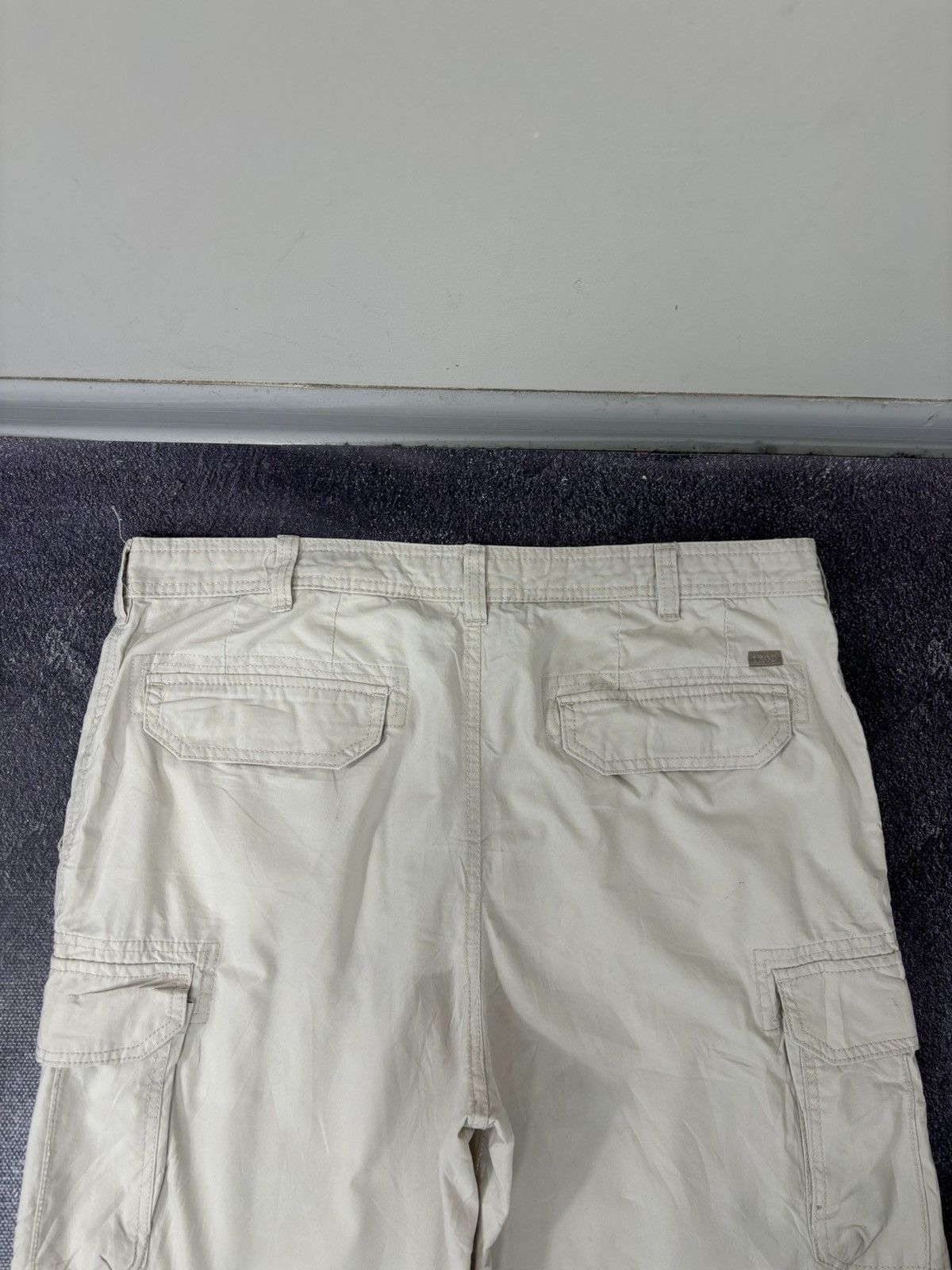 Izod Vintage Izod 2000s Wide Leg Skate Hype Baggy Cargo Shorts Size US 36 / EU 52 - 17 Thumbnail