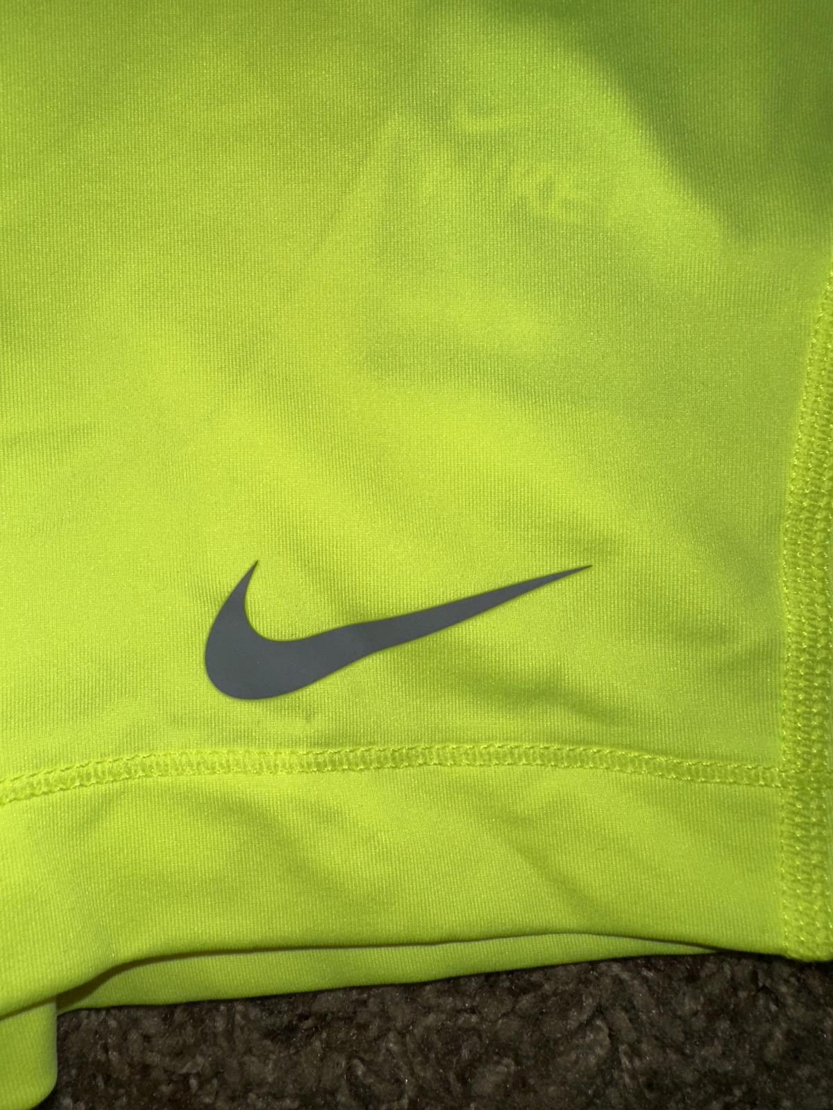 Nike Nike Women's Dri-Fit Pro 3 Big Dot Training Shorts Size 26" / US 2 / IT 38 - 4 Thumbnail