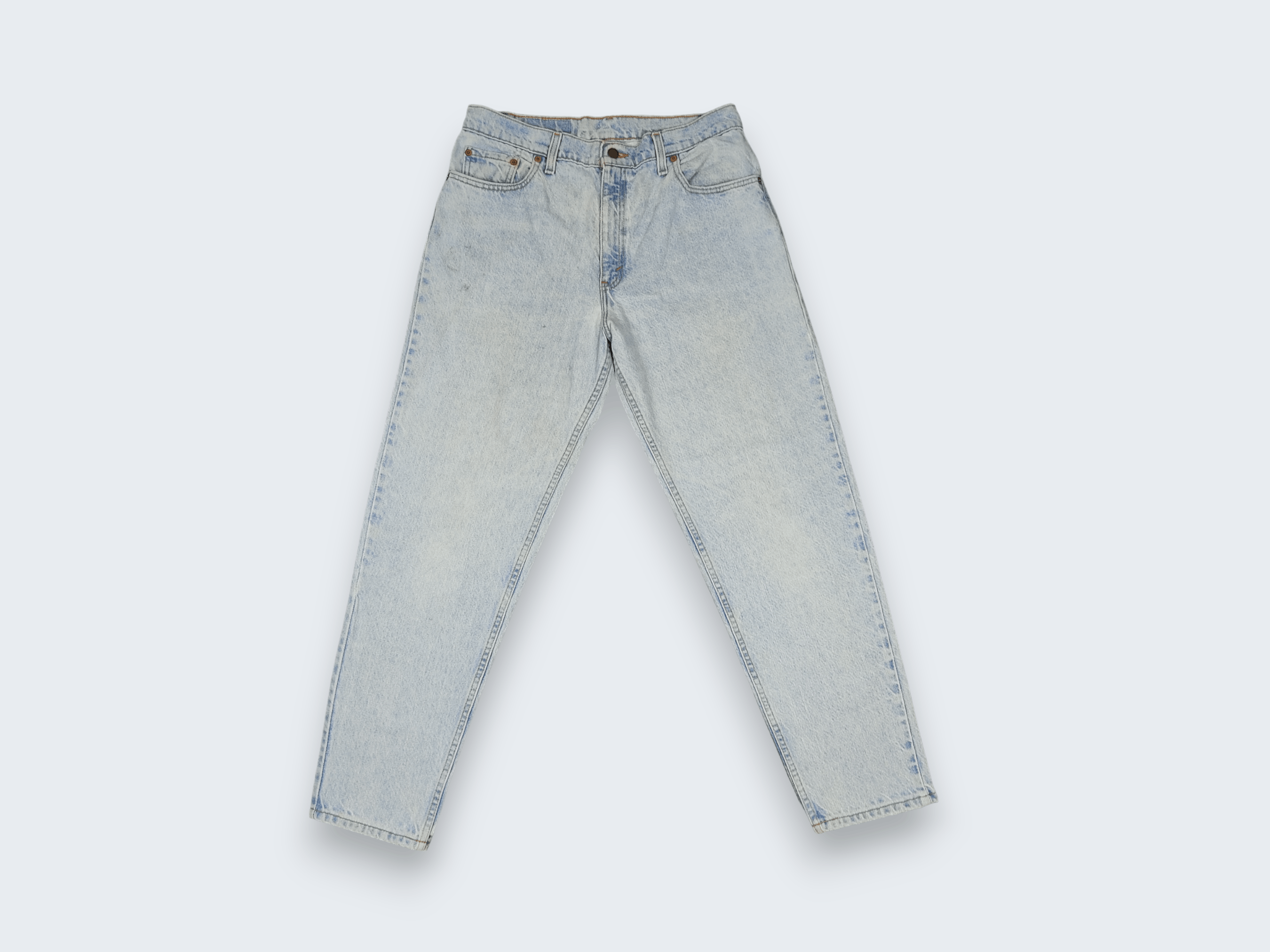 Vintage 90s Levis 550 Blue Light Wash Jeans L298