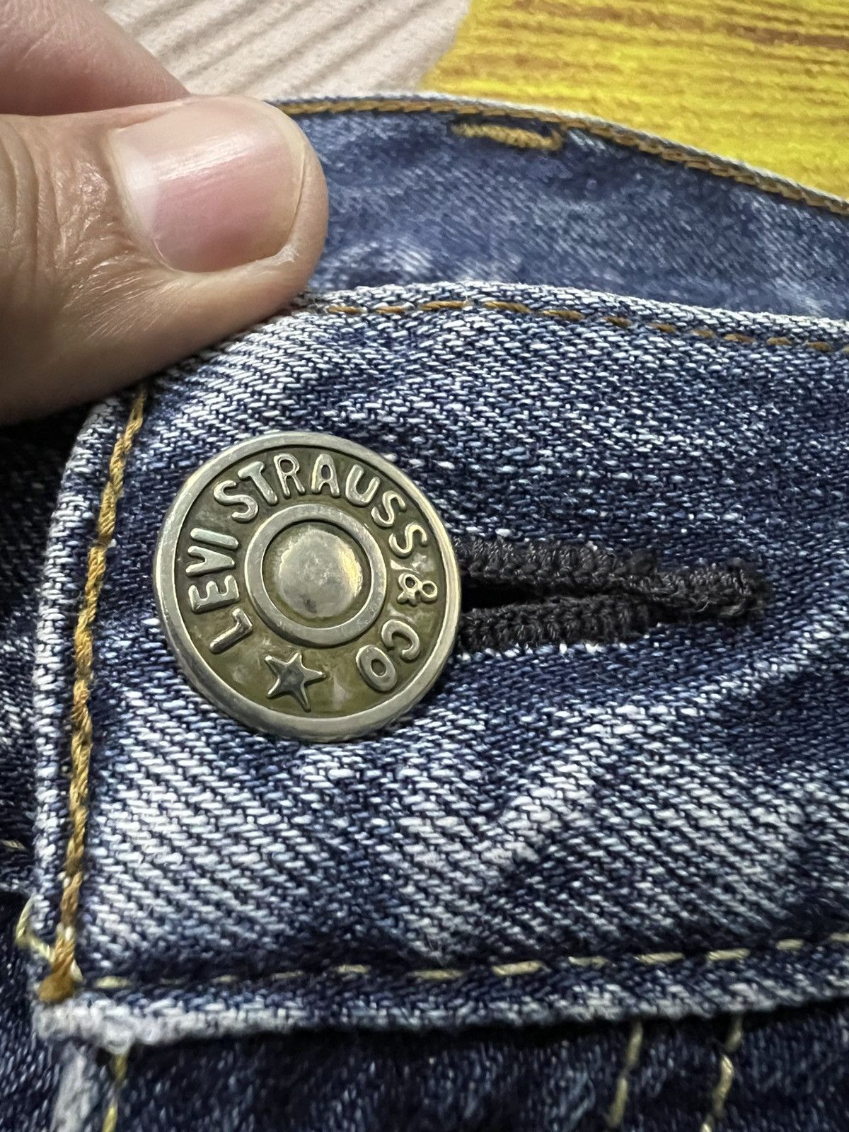 Levi's Vintage Levi’s 502 Distressed Faded Clawmark Jean Very Rare Size US 29 - 11 Thumbnail