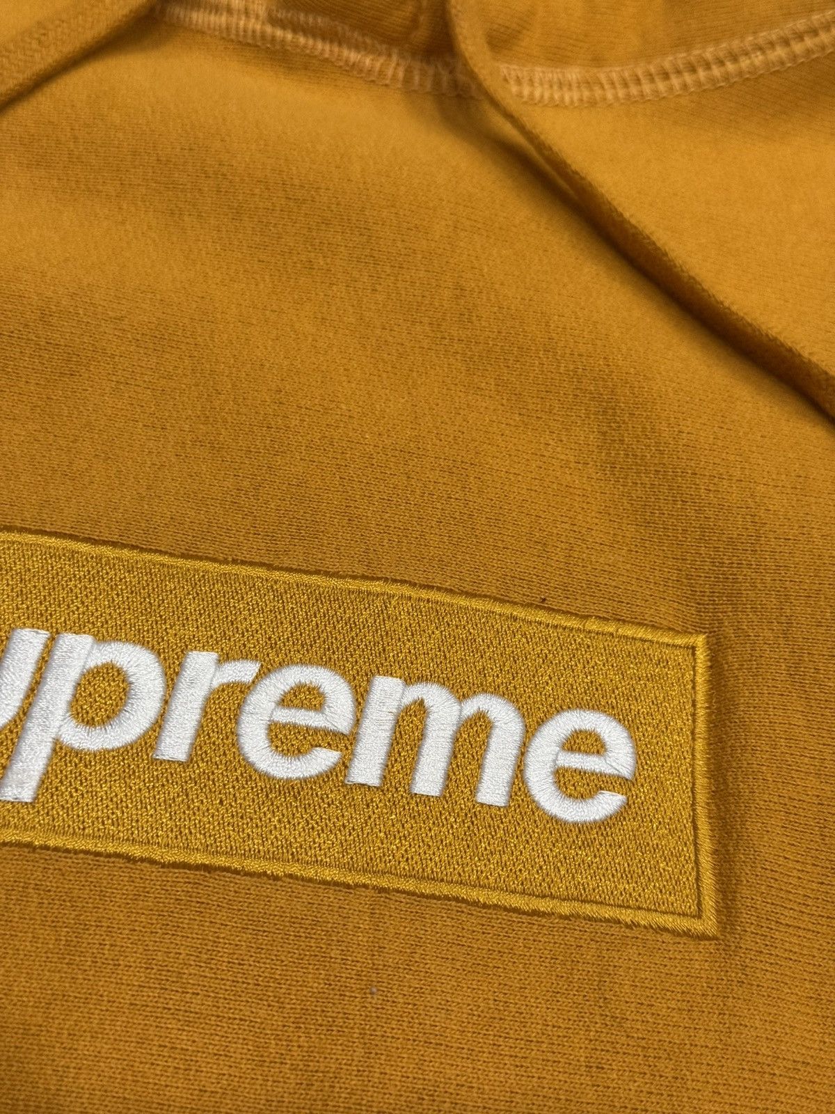 Supreme Supreme FW11 Mustard Box Logo Hoodie Size US L / EU 52-54 / 3 - 5 Thumbnail