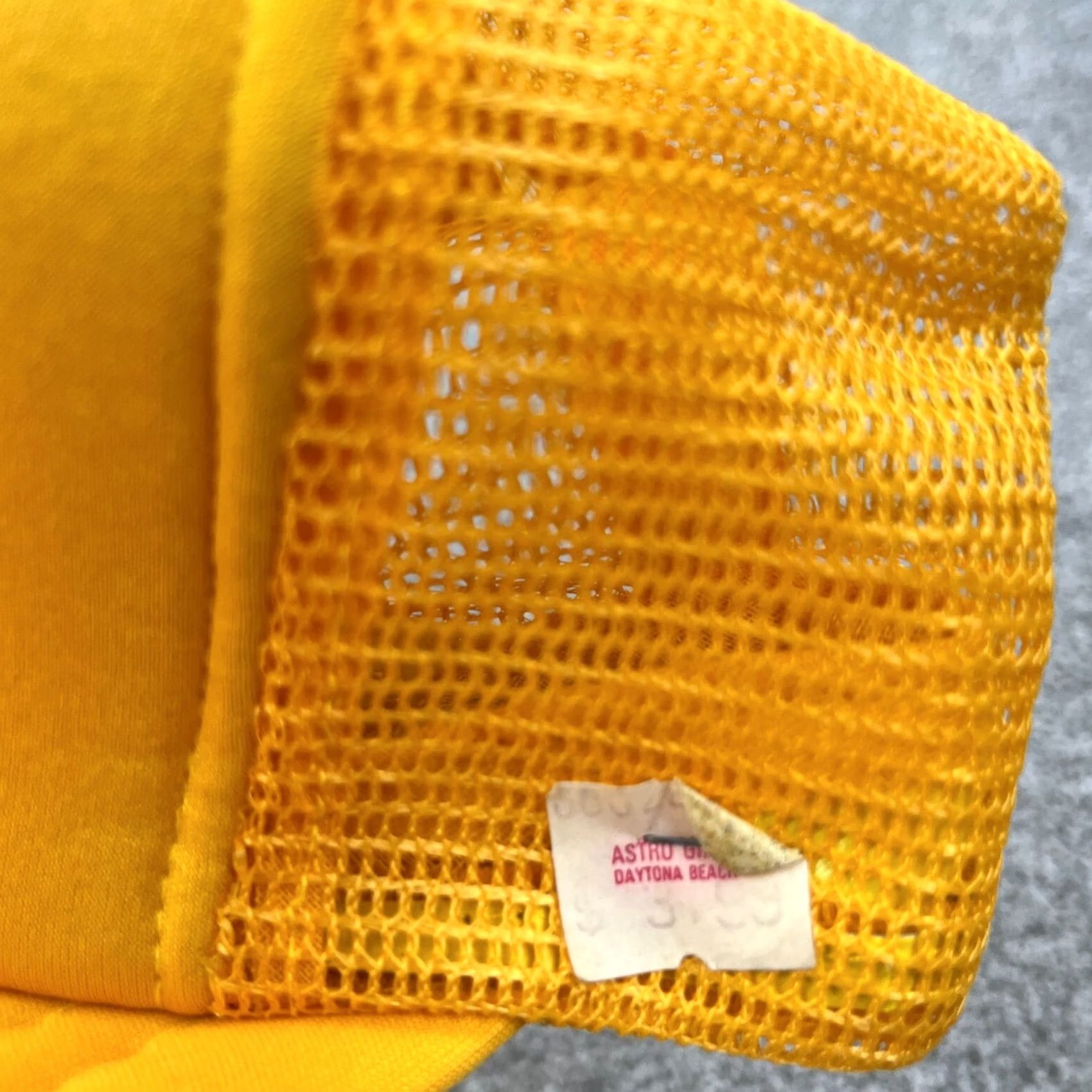 Vintage VINTAGE Daytona Beach Florida Trucker Hat Cap Snapback Yellow Puffy Print 90s Mens Size ONE SIZE - 4 Thumbnail